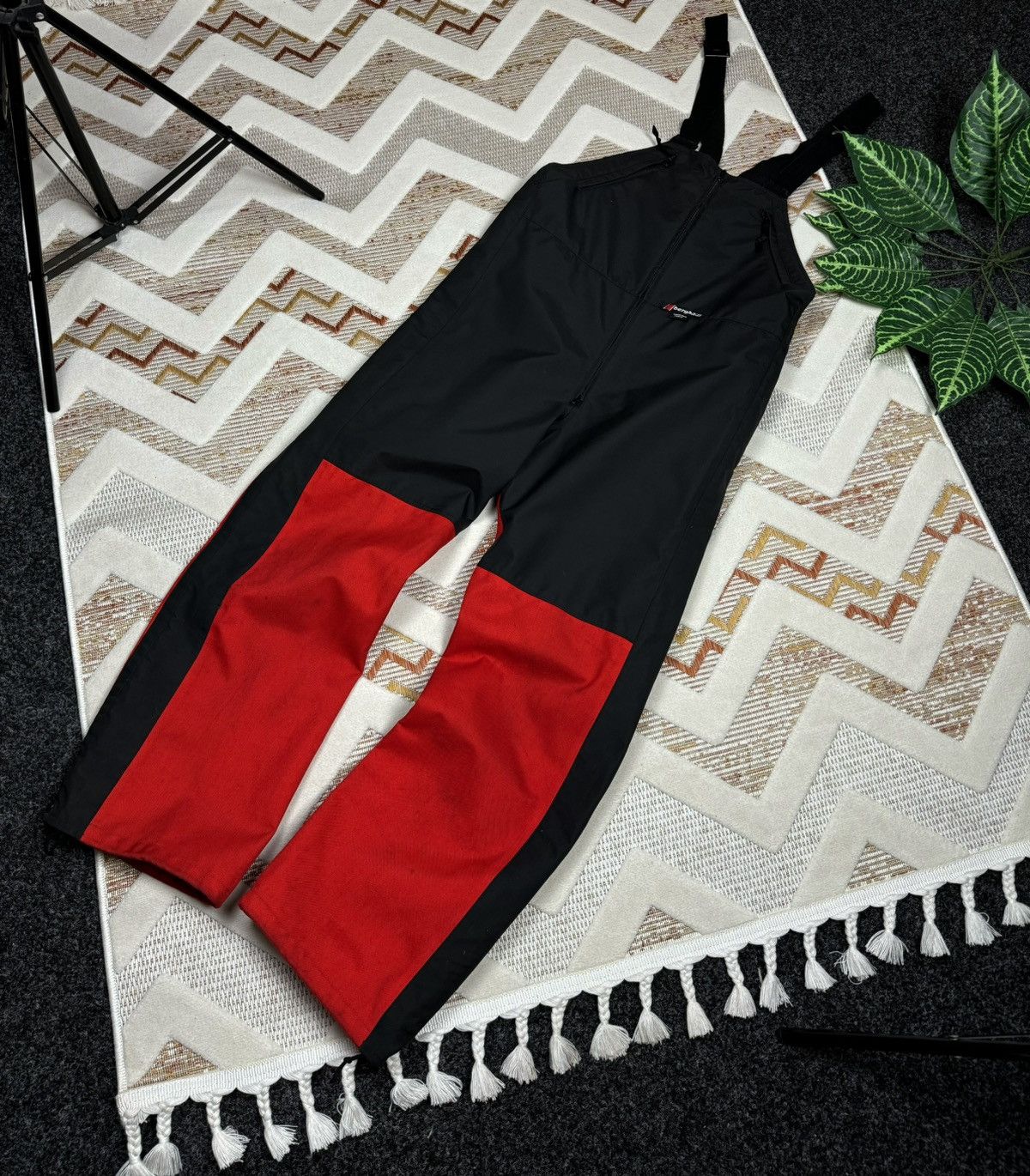 Berghaus × Vintage Membrane ski jumpsuit Berghaus Gore tex Fabric outdoor Y2K Size US 34 / EU 50 - 17 Thumbnail