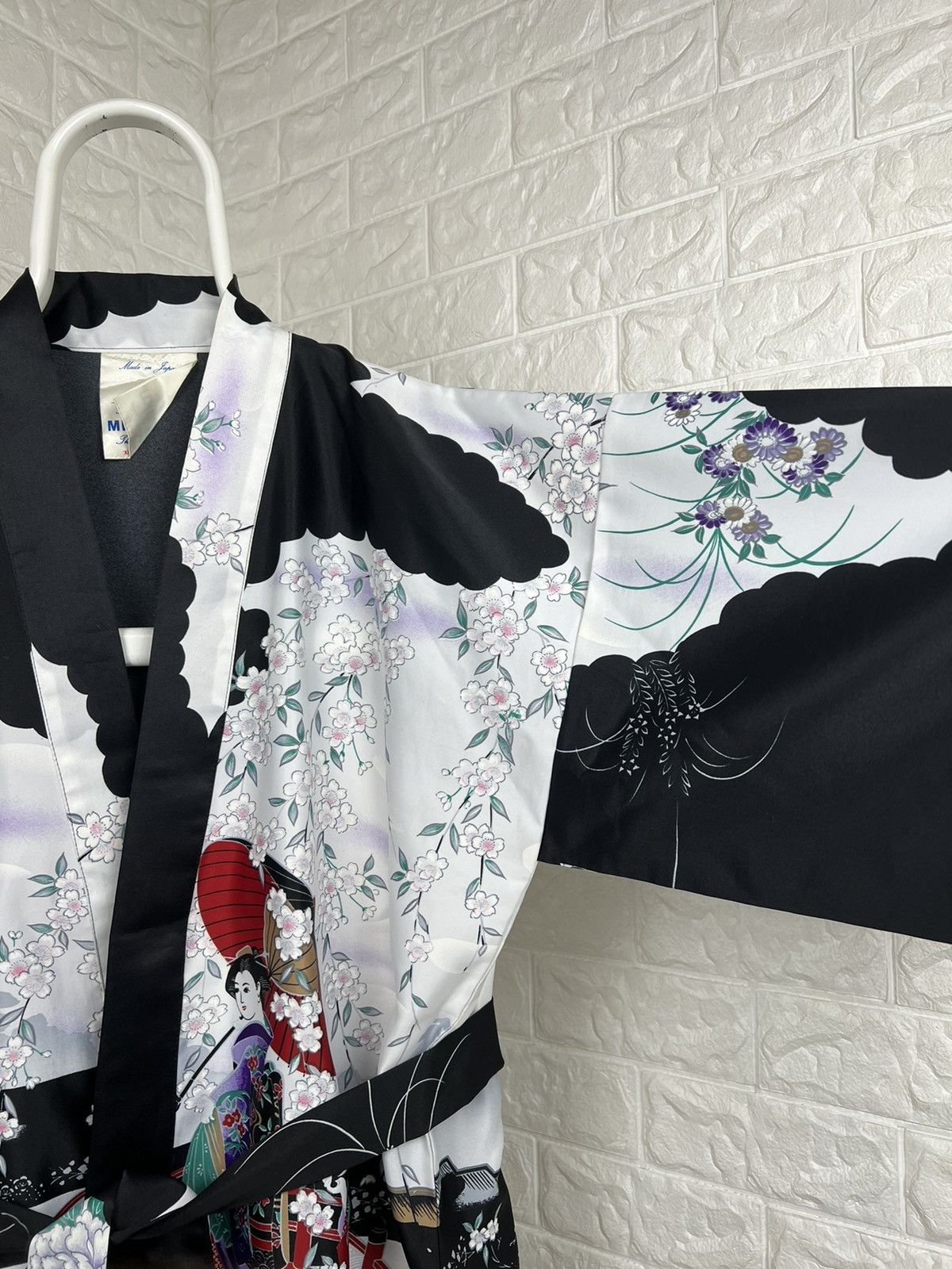 Japanese Brand × Vintage MITSUKIKU Made in Japan Embroidered Polyester Kimono Size M / US 6-8 / IT 42-44 - 5 Thumbnail