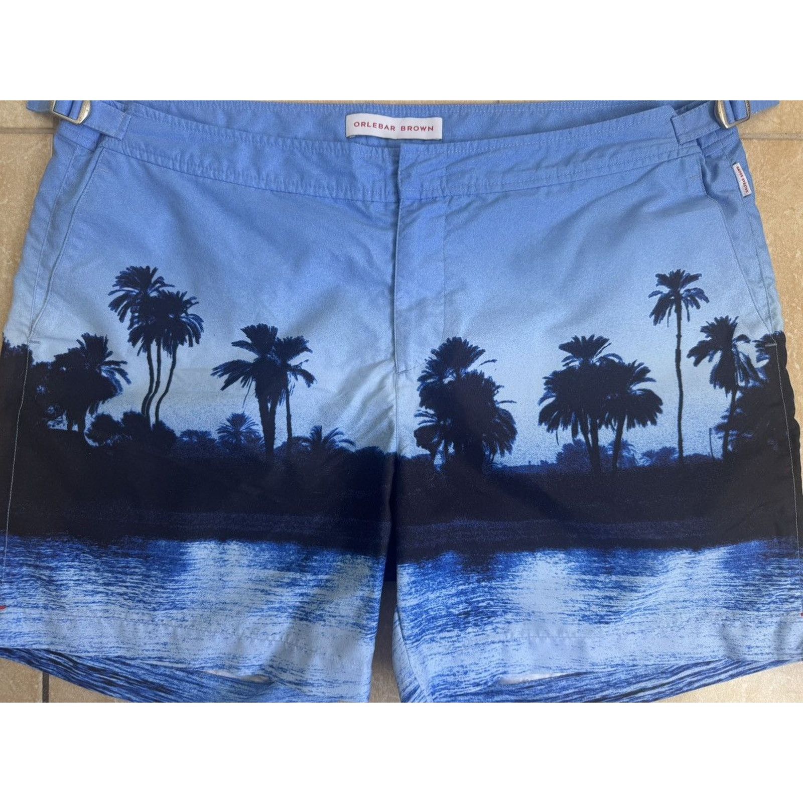 Orlebar Brown Orlebar Brown Bulldog Palm Beach print swim shorts Size US 36 / EU 52 - 2 Thumbnail