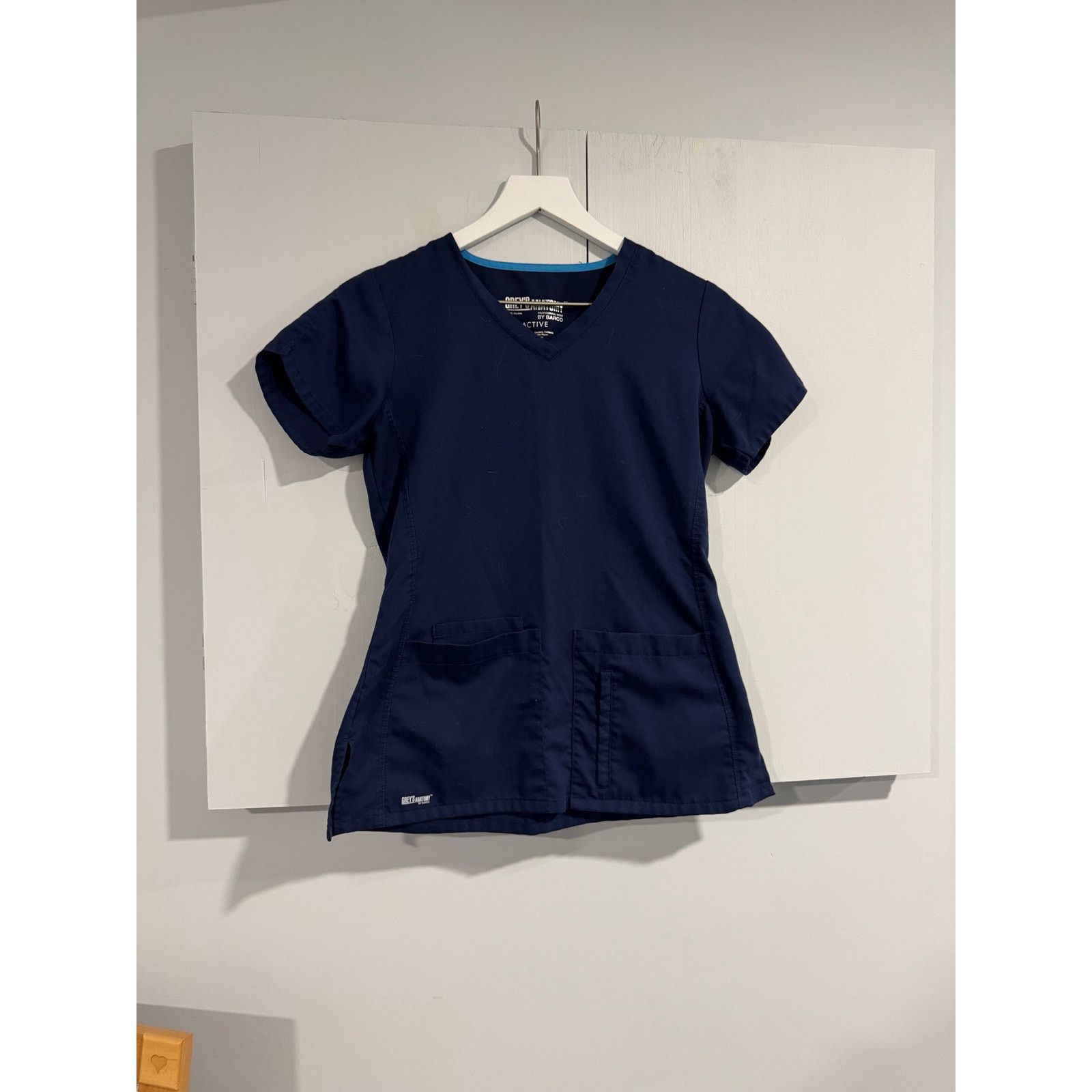 Other Greys Anatomy Navy Blue Scrub Top Size XS Size XS / US 0-2 / IT 36-38 - 1 Thumbnail