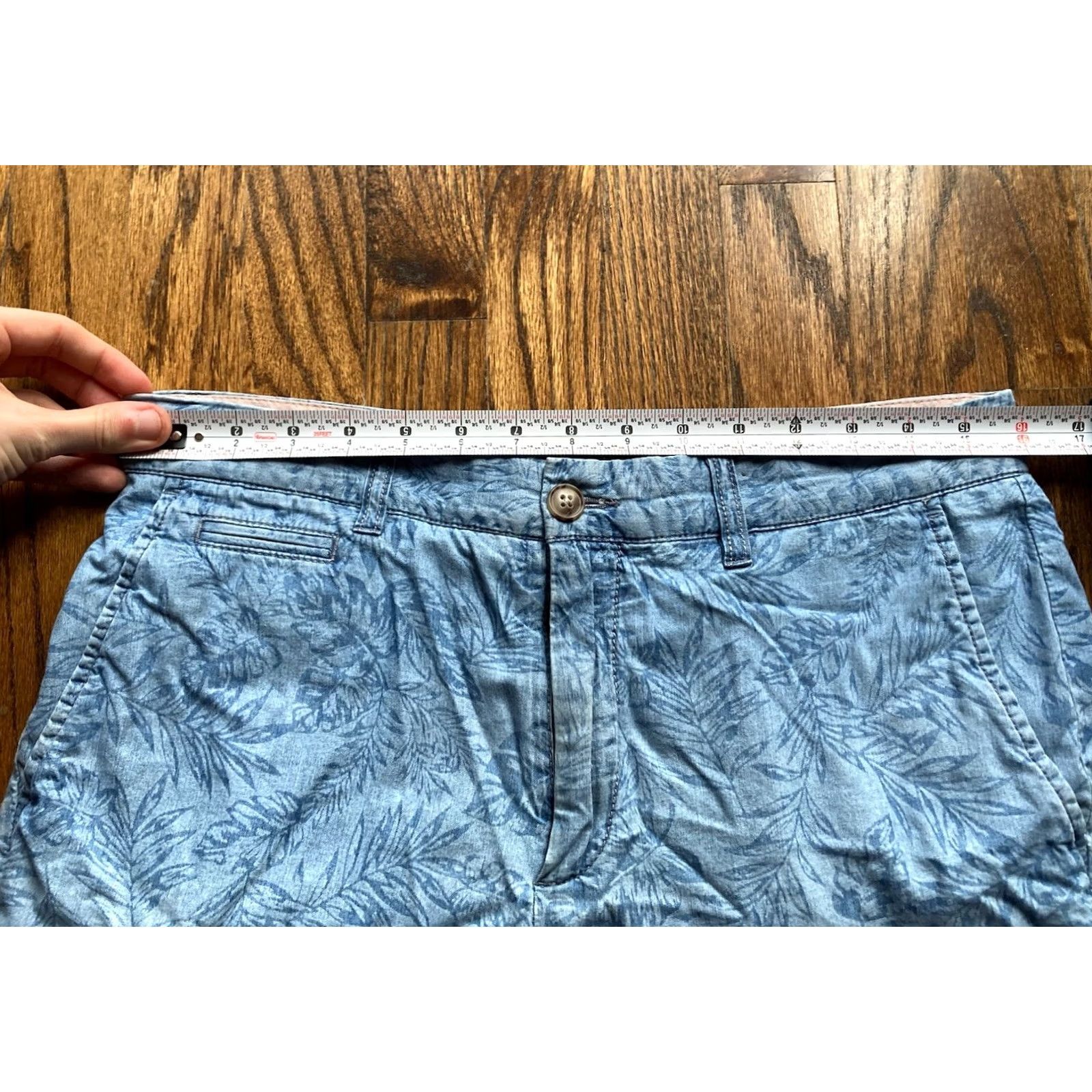 johnnie-O Johnnie-O Shorts Mens Size 32 AOP Runaway Frond Jacquard Blue Chambray Golf Shirt Size US 32 / EU 48 - 4 Thumbnail
