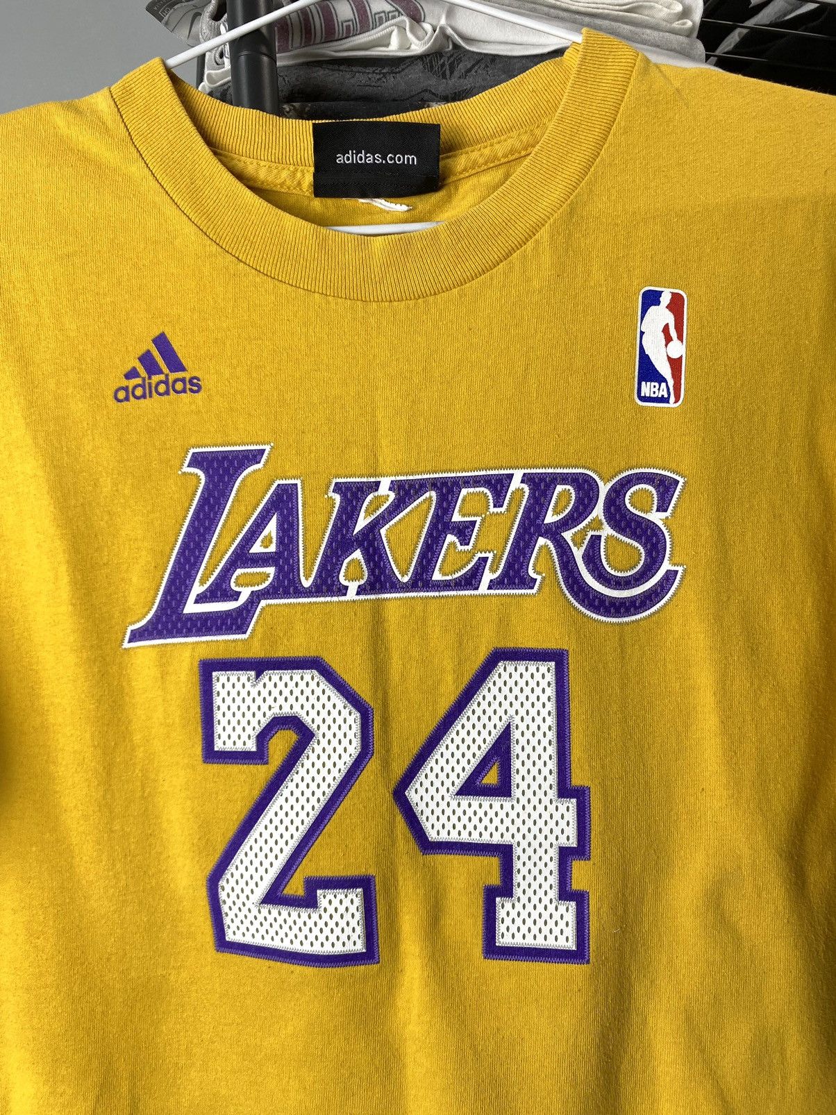 Adidas Vintage Bryant Adidas Lakers NBA Shorts T Shirt Jersey Size US S / EU 44-46 / 1 - 3 Thumbnail