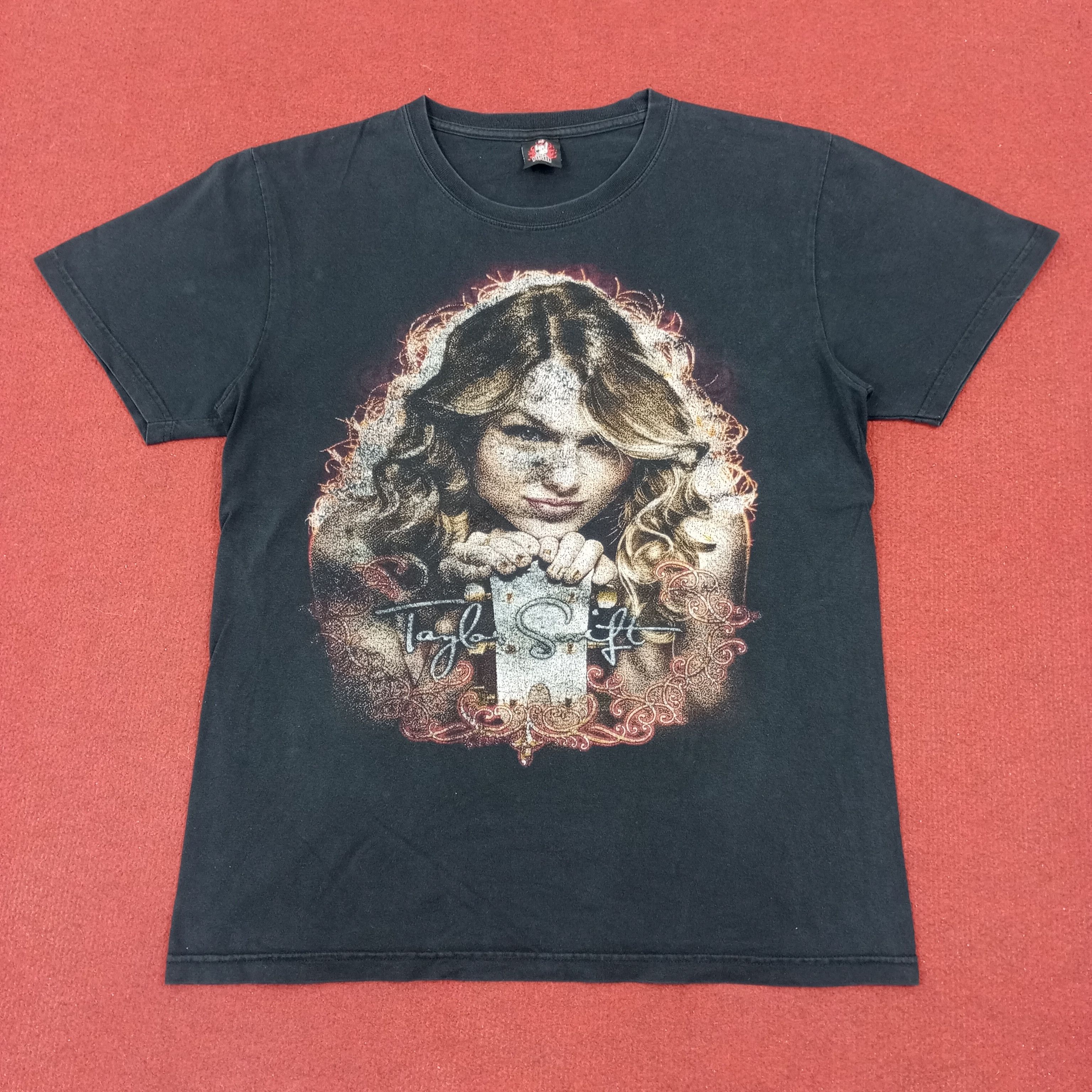 Taylor Swift American Singer Music Streetwear Style Tshirt