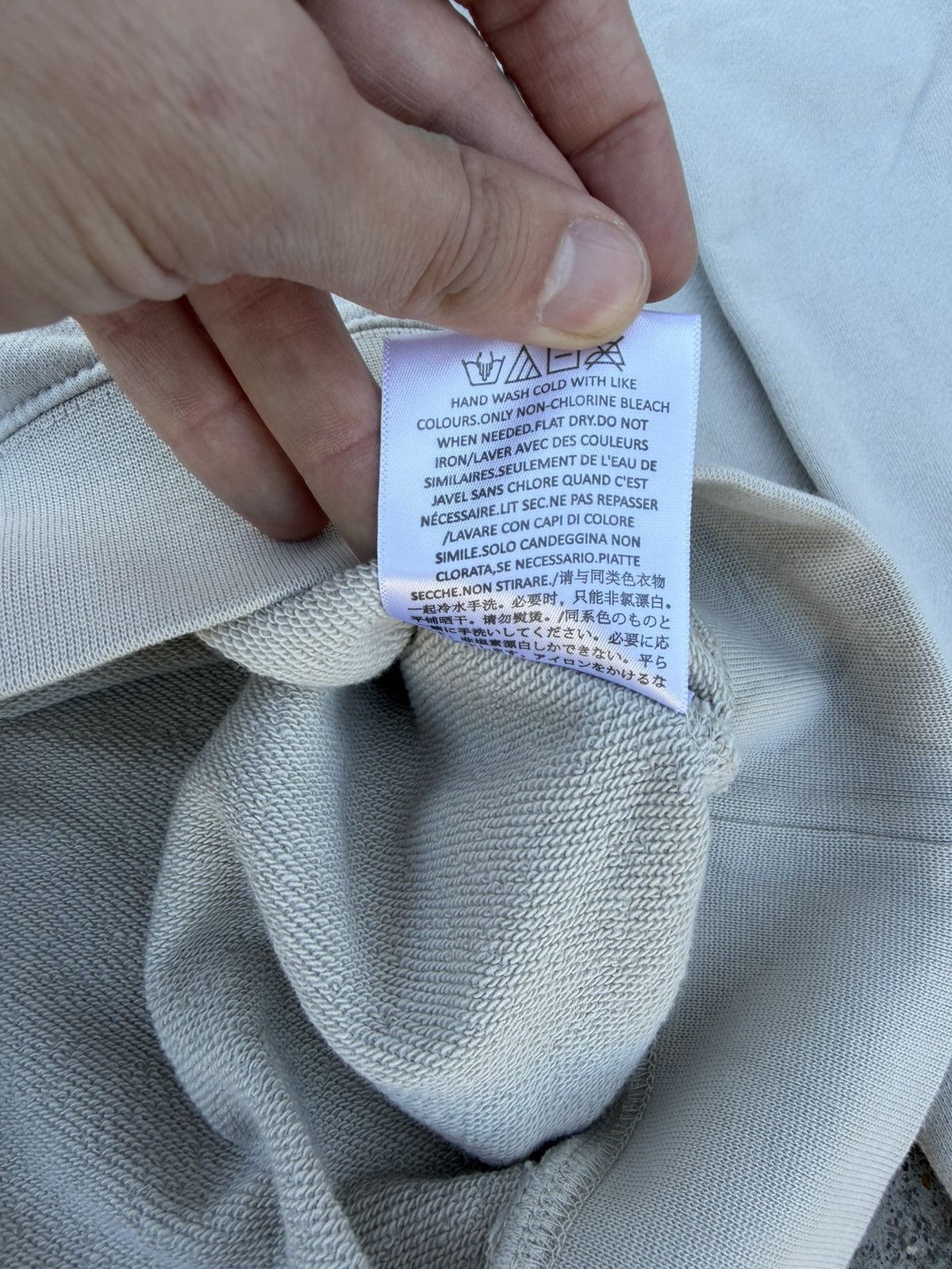 Essentials Essentials Sweatshirt Sz. M Size US M / EU 48-50 / 2 - 5 Thumbnail