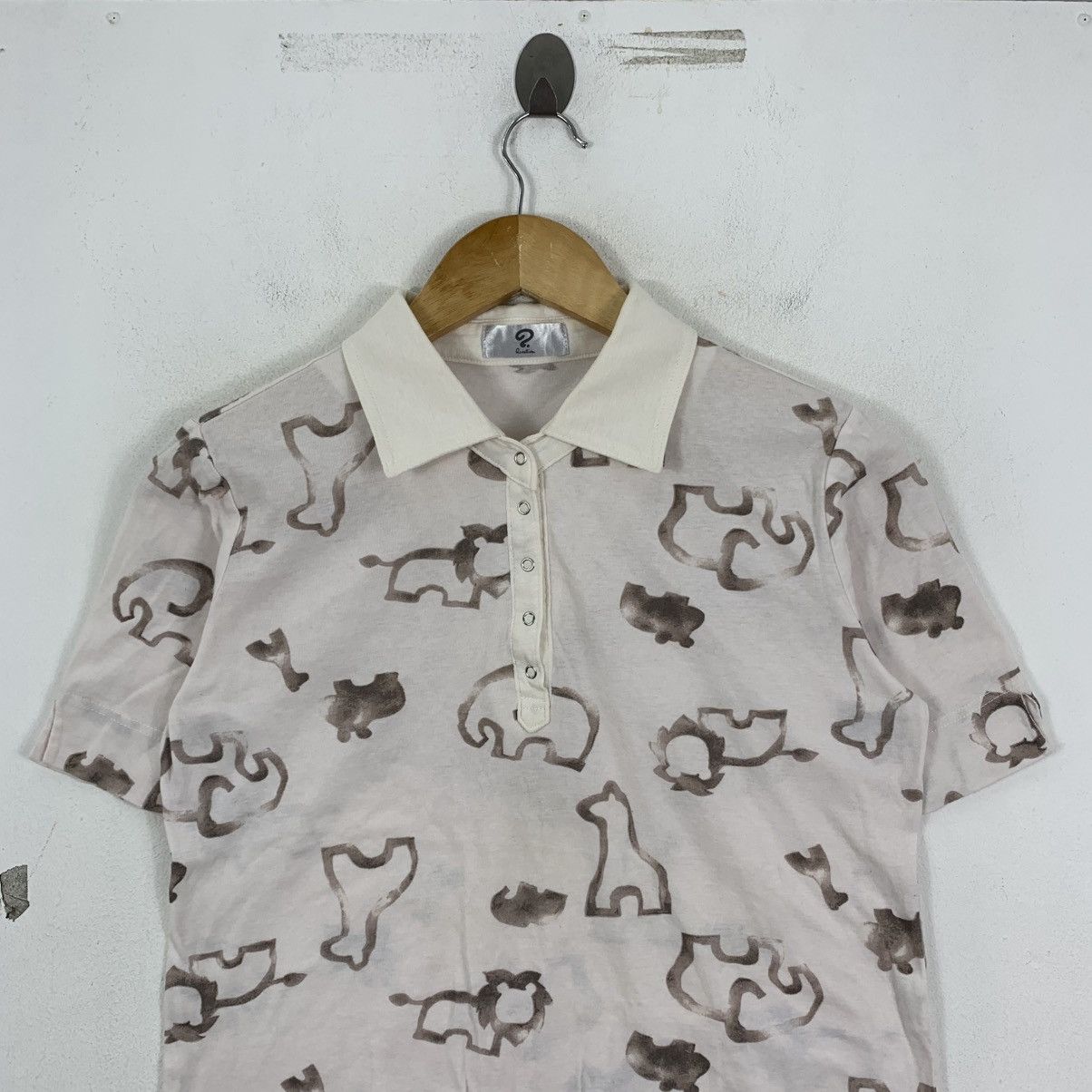 Japanese Brand QUESTION Overprint Japanese Brand Short Sleeve Polo Tshirt Size S / US 4 / IT 40 - 3 Thumbnail