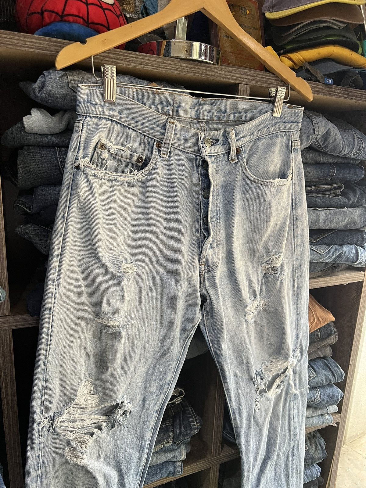Levi's Vintage Clothing 🔥Vintage Levis 501 Button 532 Distressed Denim Size US 31 - 6 Thumbnail