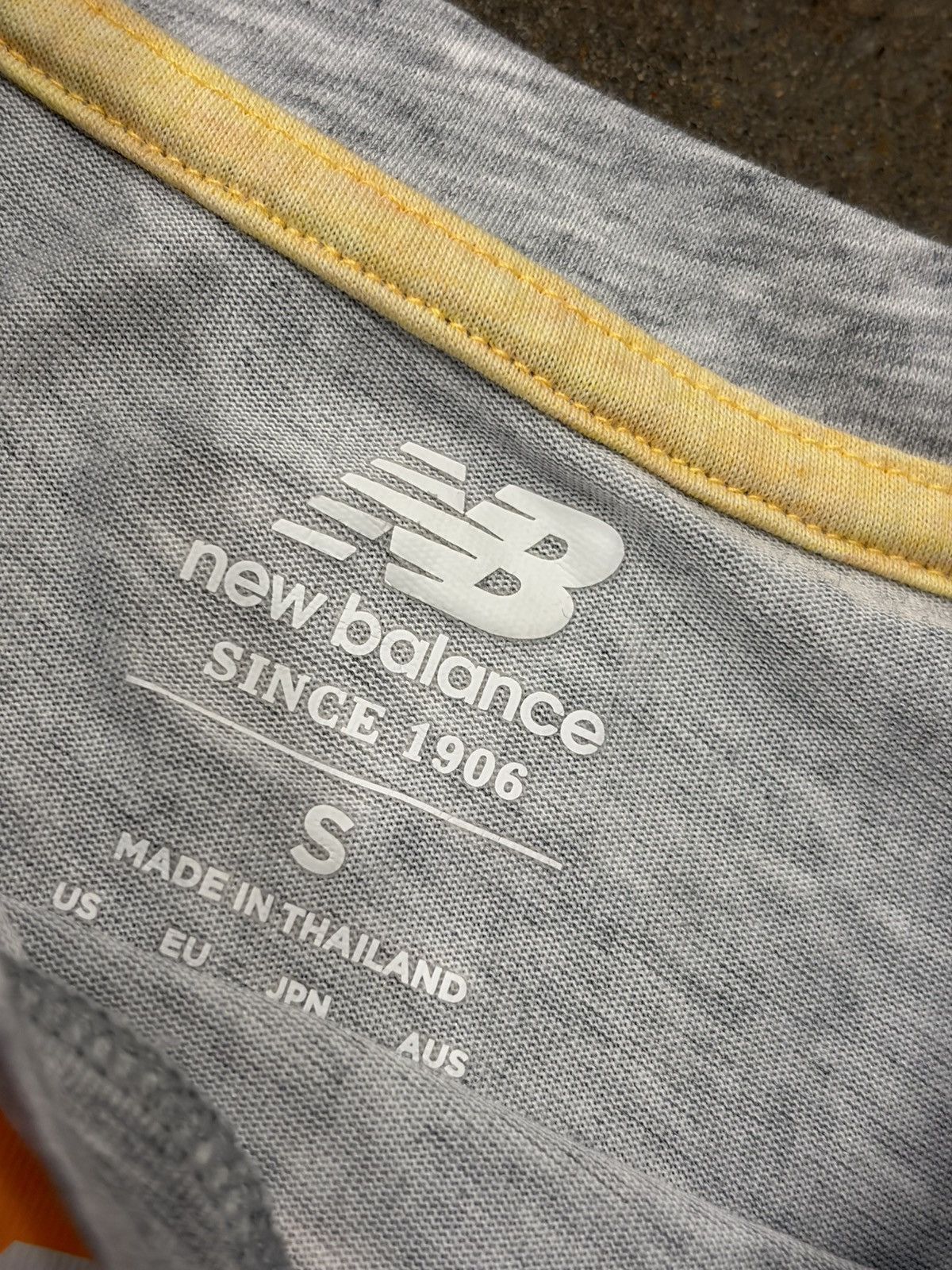 New Balance New Balance Shirt Womens Small Twist Front Muscle Tank Top Size S / US 4 / IT 40 - 5 Thumbnail