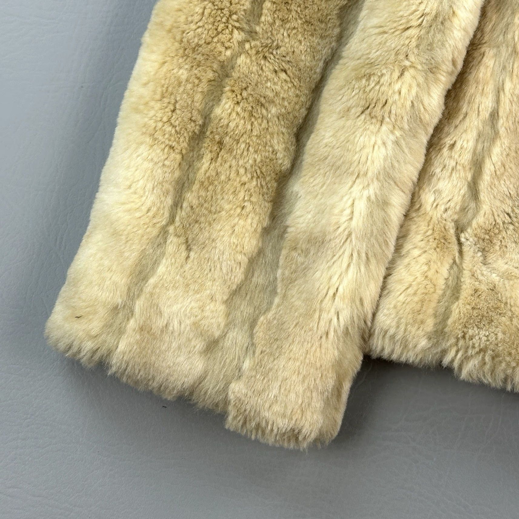 Juicy Couture VINTAGE Juicy Couture Jacket Women’s M Beige Faux Fur Plush Glam Y2K 90s Designer Hip Hop Bomber Jacket with Silk Lining Collared Logo Womens Size M / US 6-8 / IT 42-44 - 2 Thumbnail