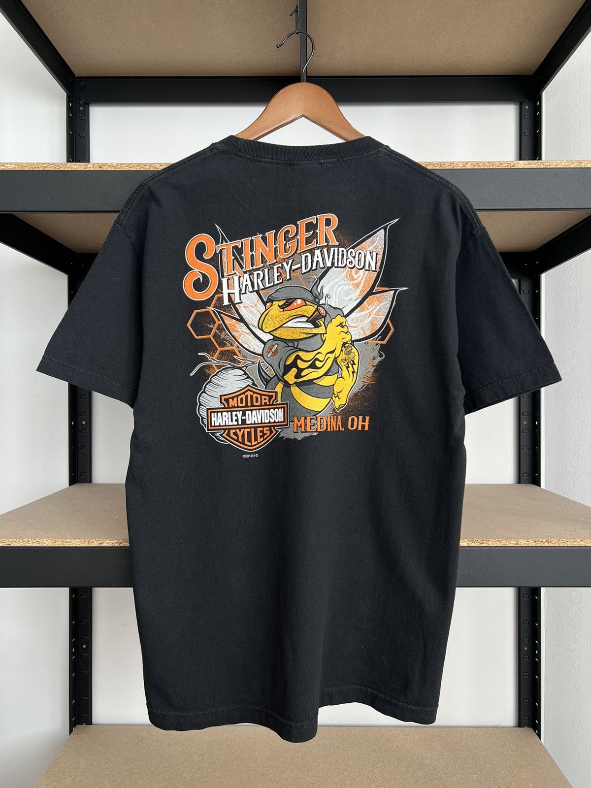 Harley Davidson Vintage 2016 Harley Davidson Bumblebee Stinger Black T-shirt Size US L / EU 52-54 / 3 - 4 Thumbnail