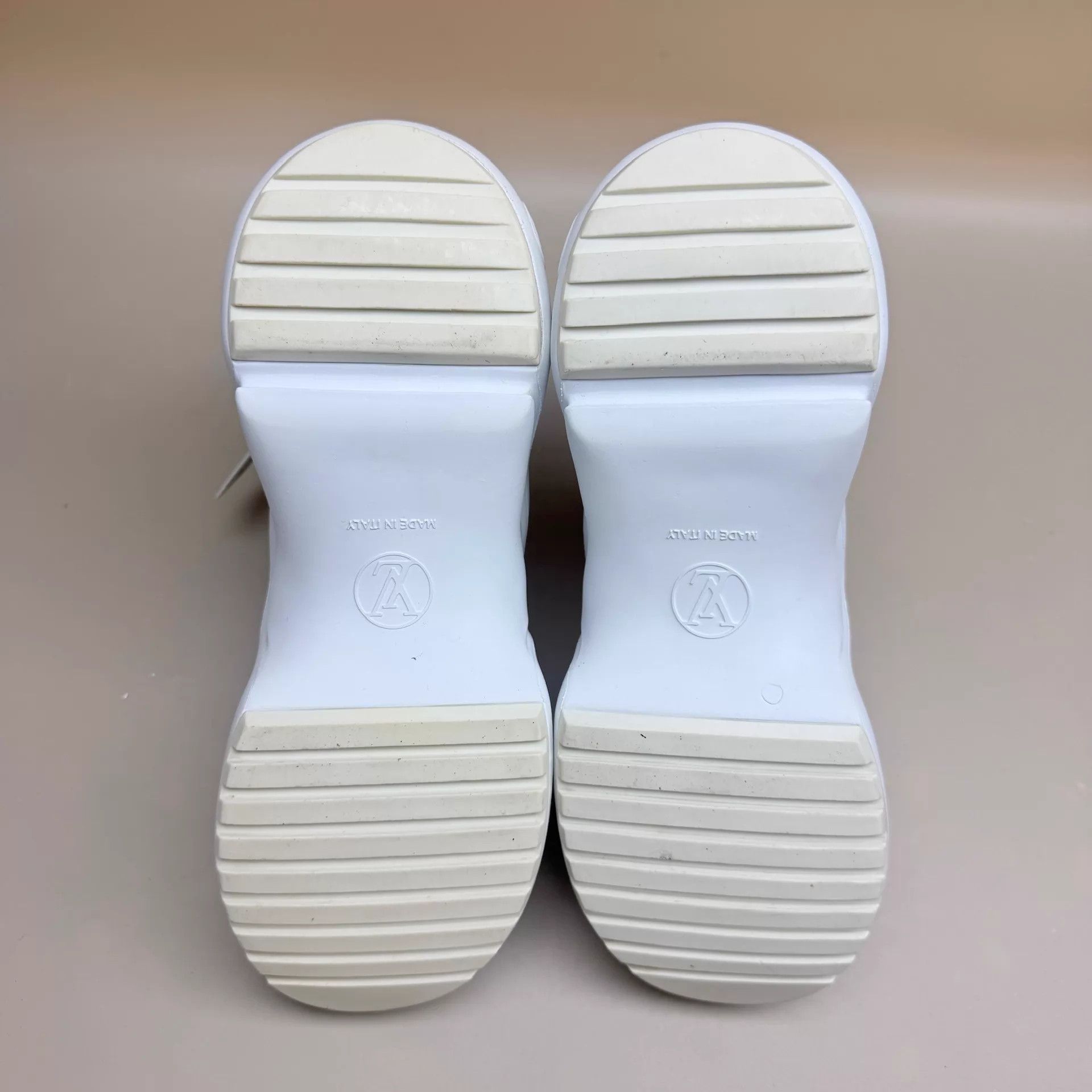 Louis Vuitton LV White/Blue/Pink Monogram Dad Sneaker 36.5 95 New Size US 6 / IT 36 - 6 Thumbnail