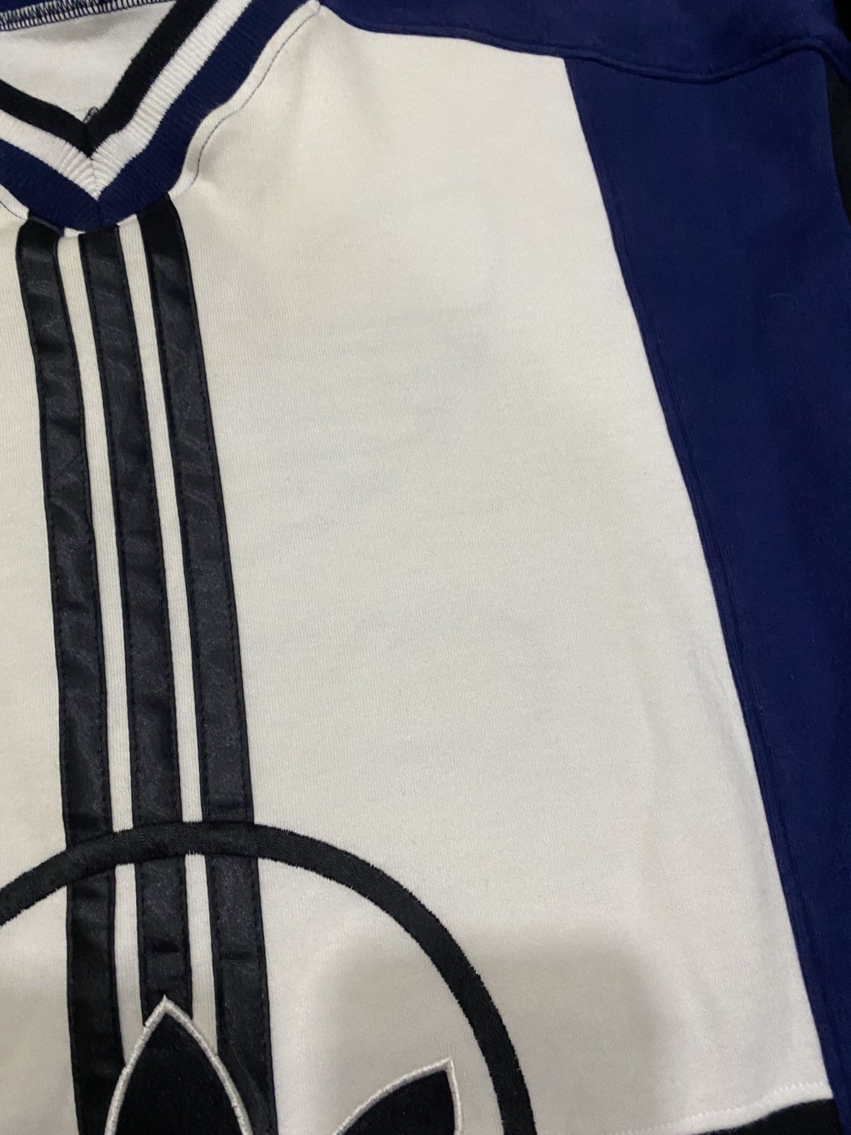 Adidas Vintage 90s Adidas Trefoil International Sweatshirt Size US L / EU 52-54 / 3 - 4 Thumbnail