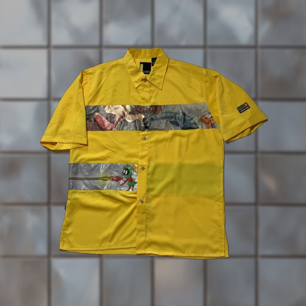Southpole VINTAGE 90s Y2K 2000s Studio Southpole Warner Bros Looney Tunes Button Shirt Sz.L Yellow Mens Short Sleeve L Tee? Size US L / EU 52-54 / 3 - 1 Thumbnail