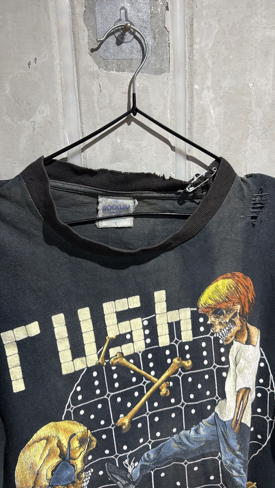 Band Tees Vintage 1991 Band Tee Rush Roll The Bones Heavily Distressed Size US L / EU 52-54 / 3 - 9 Thumbnail