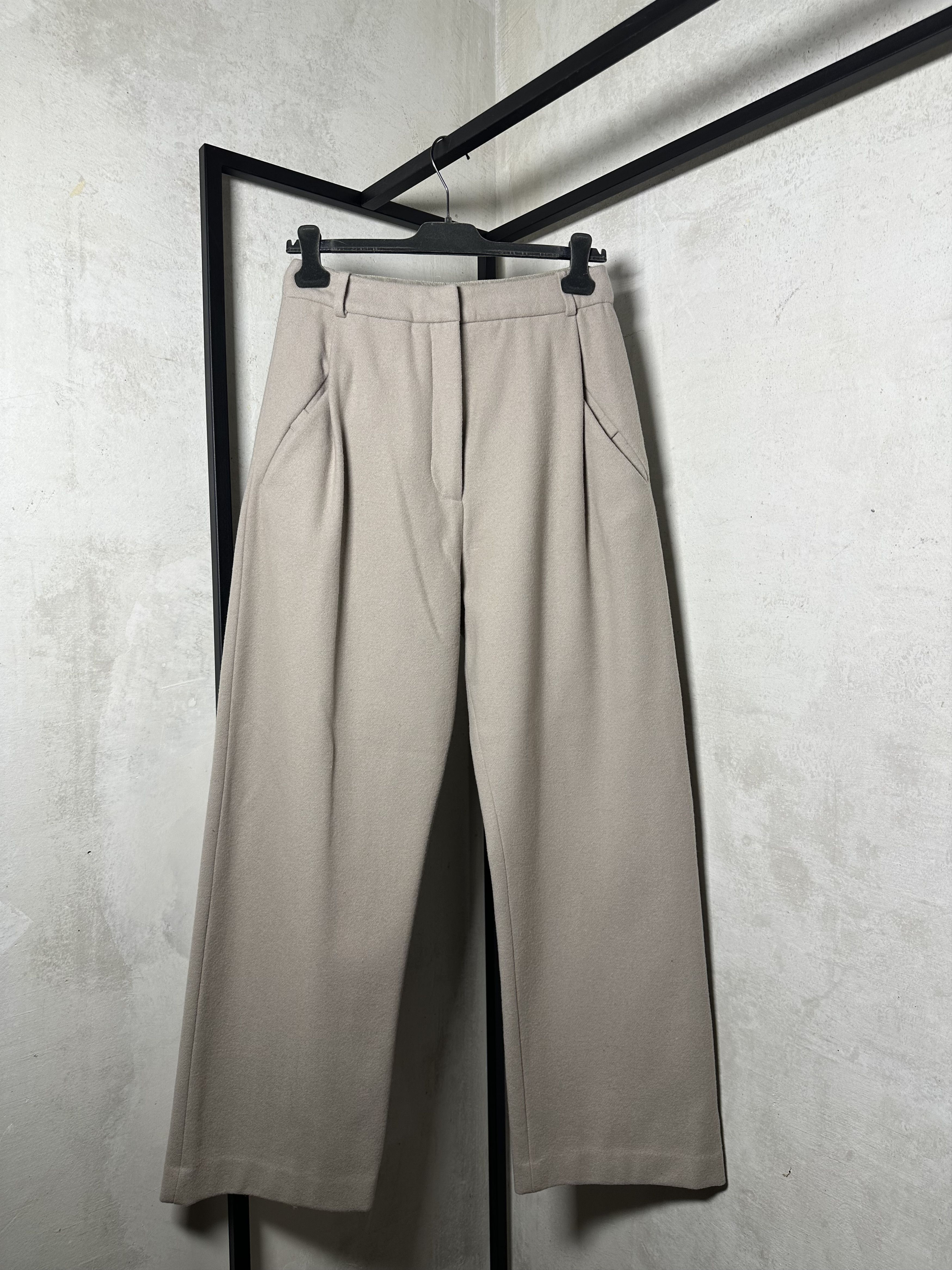 Acne Studios Acne Studios FW11 Macau Wool Pants Size 25" / US 0 / IT 36 - 1 Thumbnail