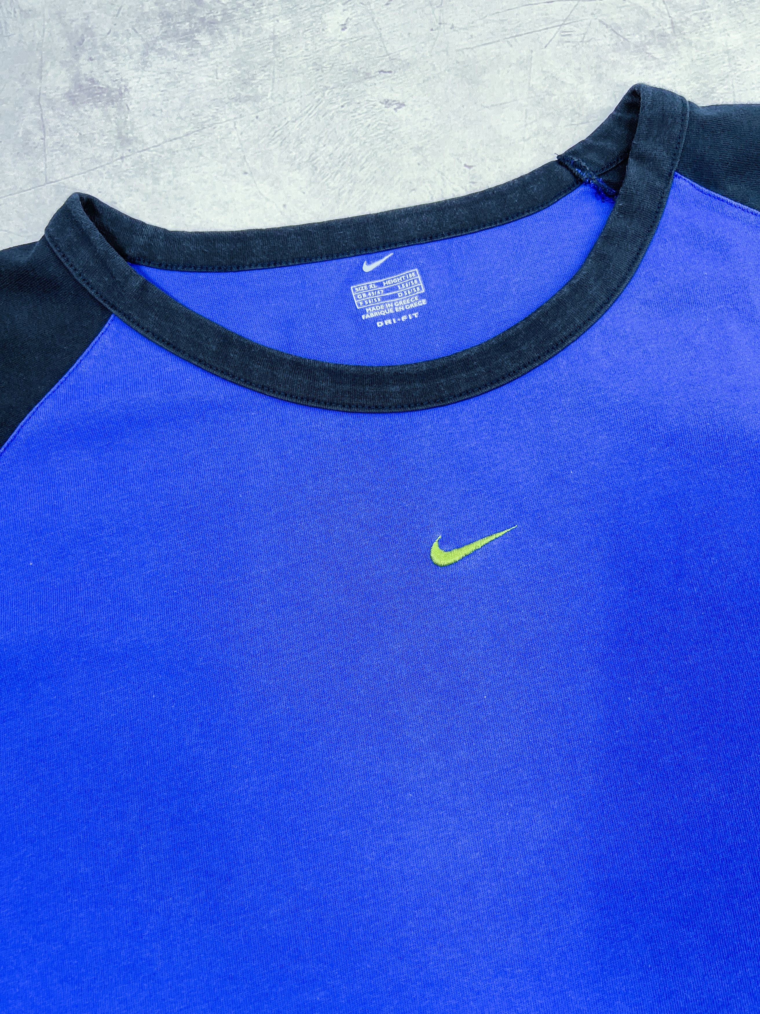 Nike × Vintage Vintage Nike T-Shirt Central Swoosh Logo Size US L / EU 52-54 / 3 - 4 Thumbnail