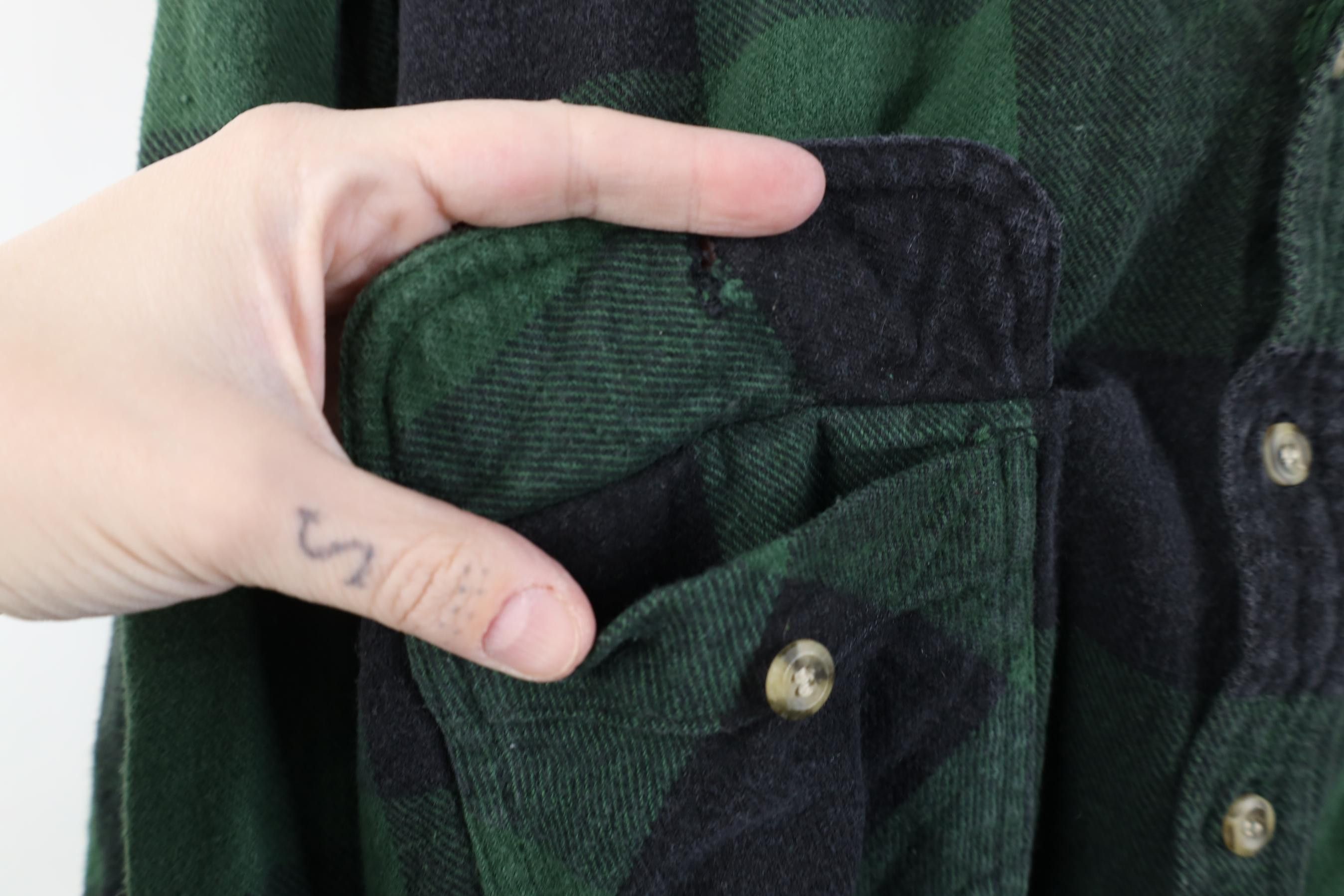 Vintage Vintage 90s Streetwear Heavyweight Button Shirt Green Plaid Size US XL / EU 56 / 4 - 6 Thumbnail