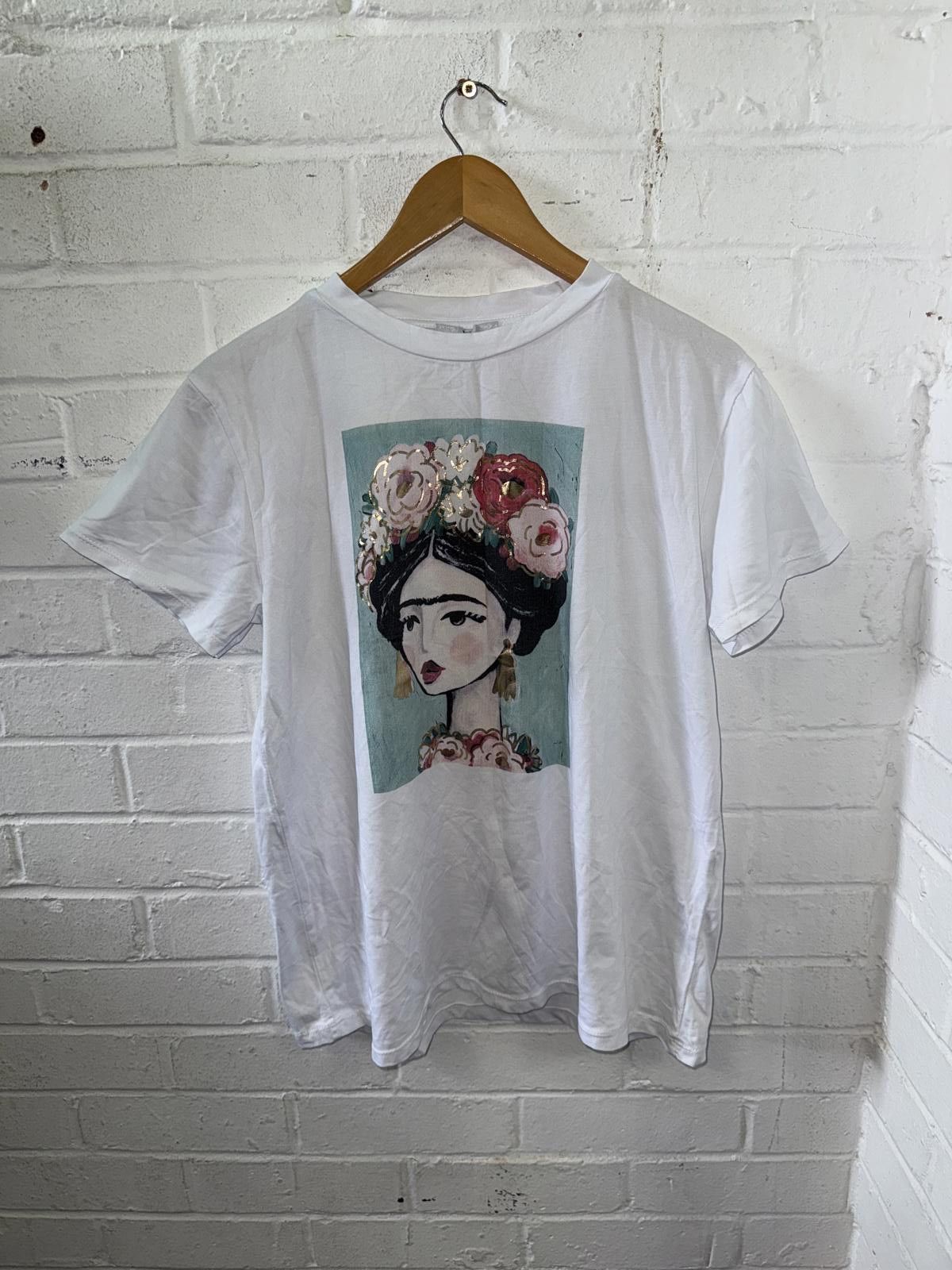 Designer Moda Italia Floral Portrait T-Shirt Size L / US 10 / IT 46 - 1 Thumbnail