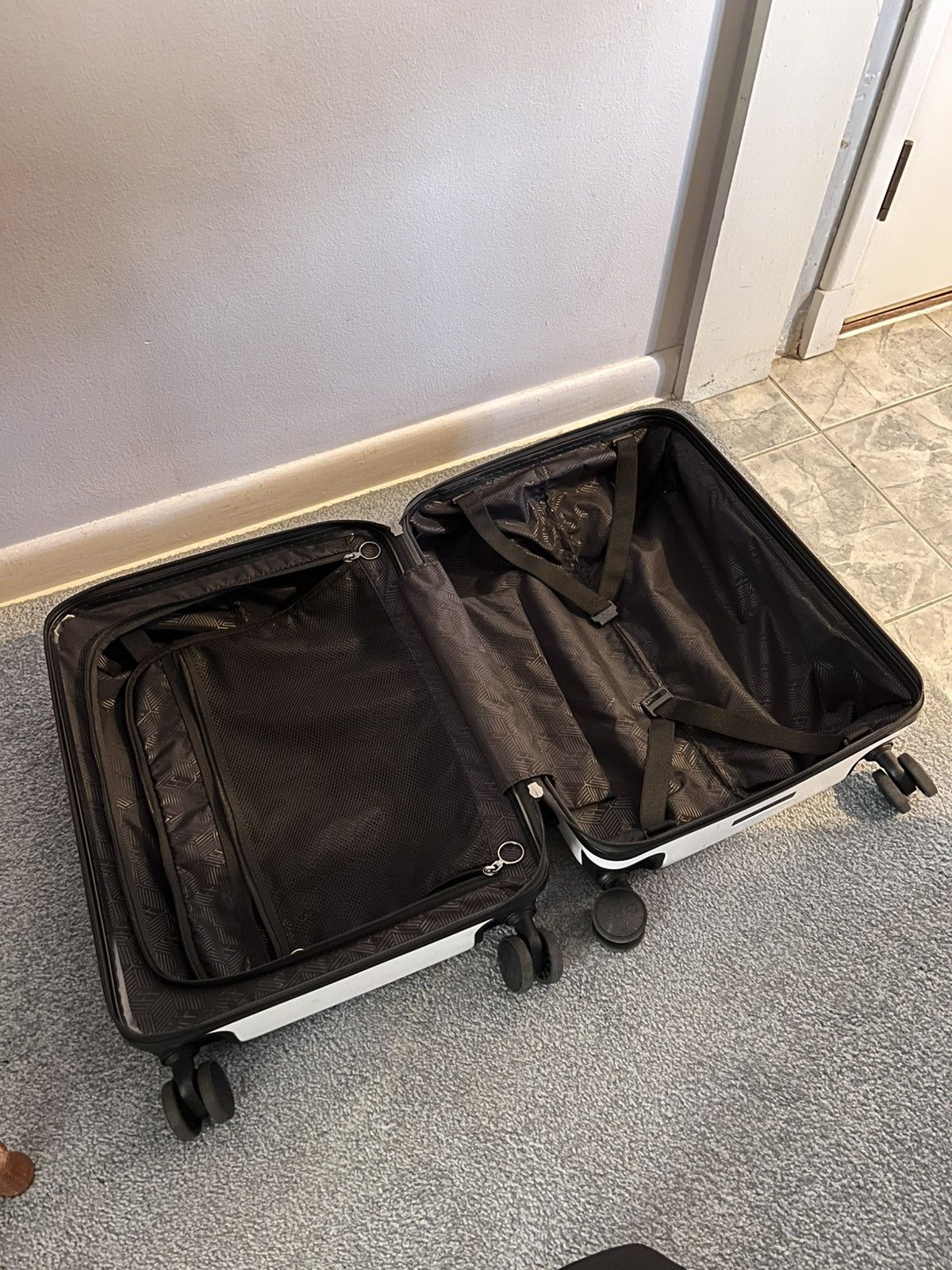 Off-White Off white “for travel” WHITE suitcase RARE Size ONE SIZE - 8 Thumbnail
