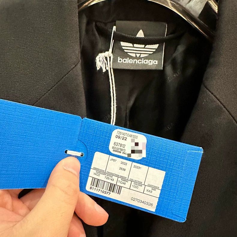 Balenciaga Balenciaga Adidas joint show striped shoulder pad suit jac Size US XXS / EU 40 - 3 Thumbnail
