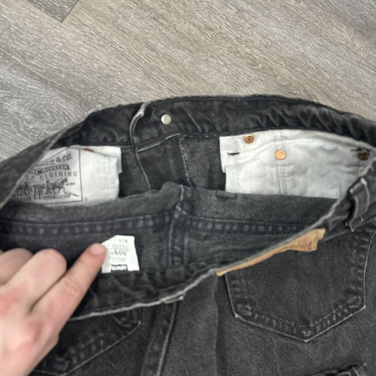 Levi's × StraightFaded × Vintage Vintage 90s Levi’s 505 faded black essential jeans Size US 32 / EU 48 - 3 Thumbnail