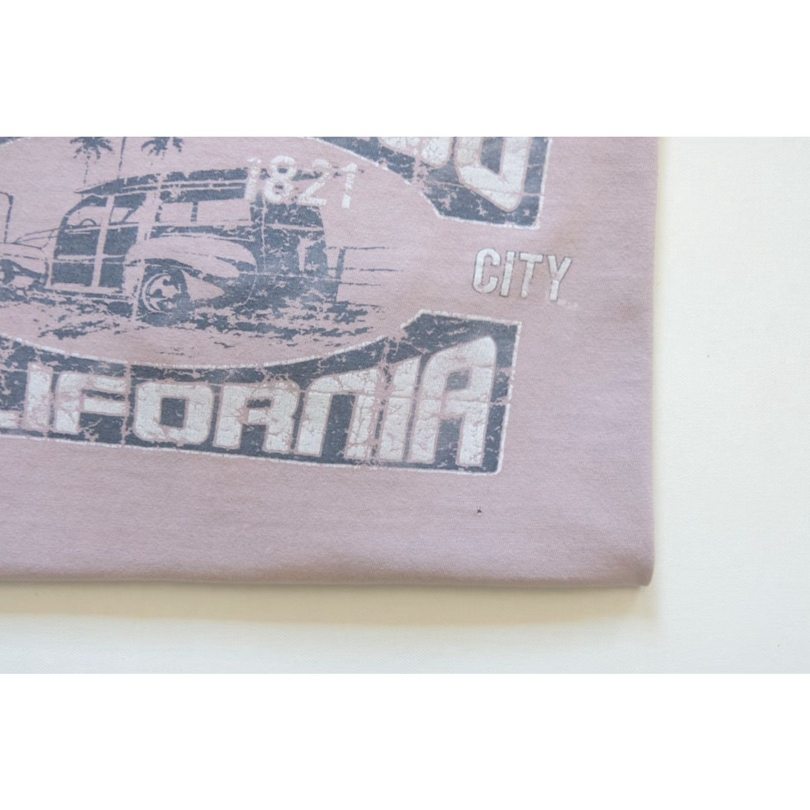 Ford FORD VTG 90s Y2K WOOD WAGON SAN DIEGO CALIFORNIA SURF DISTRESSED T SHIRT SZ XL T-Shirt Mens Beige Cotton Graphic Print Vintage Ford San Diego 90s Size US XL / EU 56 / 4 - 4 Thumbnail