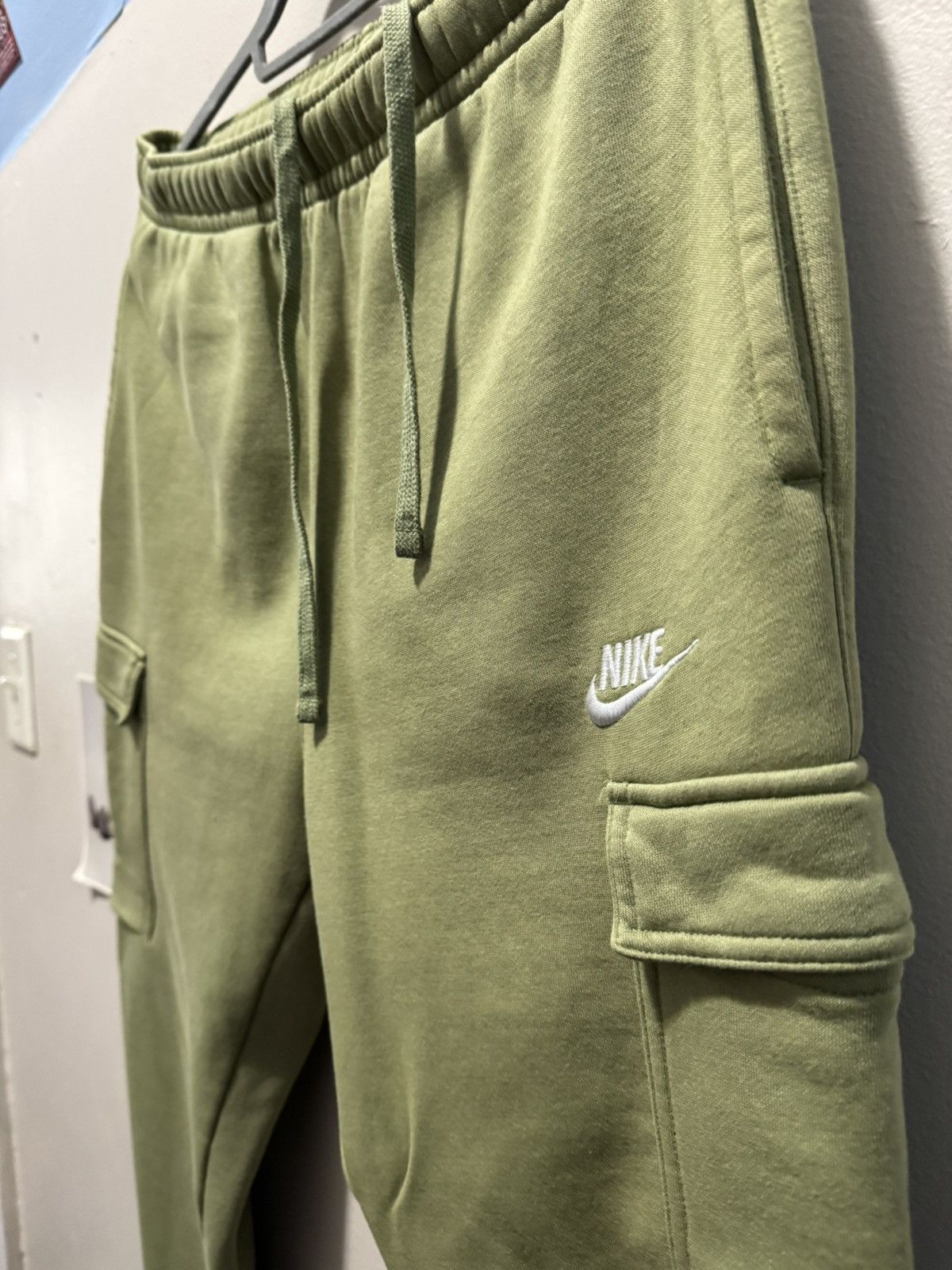 Nike Nike Men’s Sportswear Club Fleece Cargo Pants Size US 32 / EU 48 - 2 Thumbnail