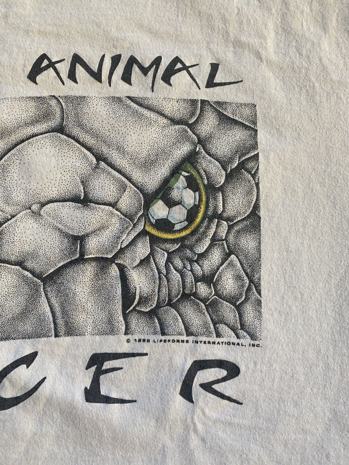 Vintage Vintage 1996 Sports Animal Soccer White Single Stitch Tee Size US M / EU 48-50 / 2 - 5 Thumbnail
