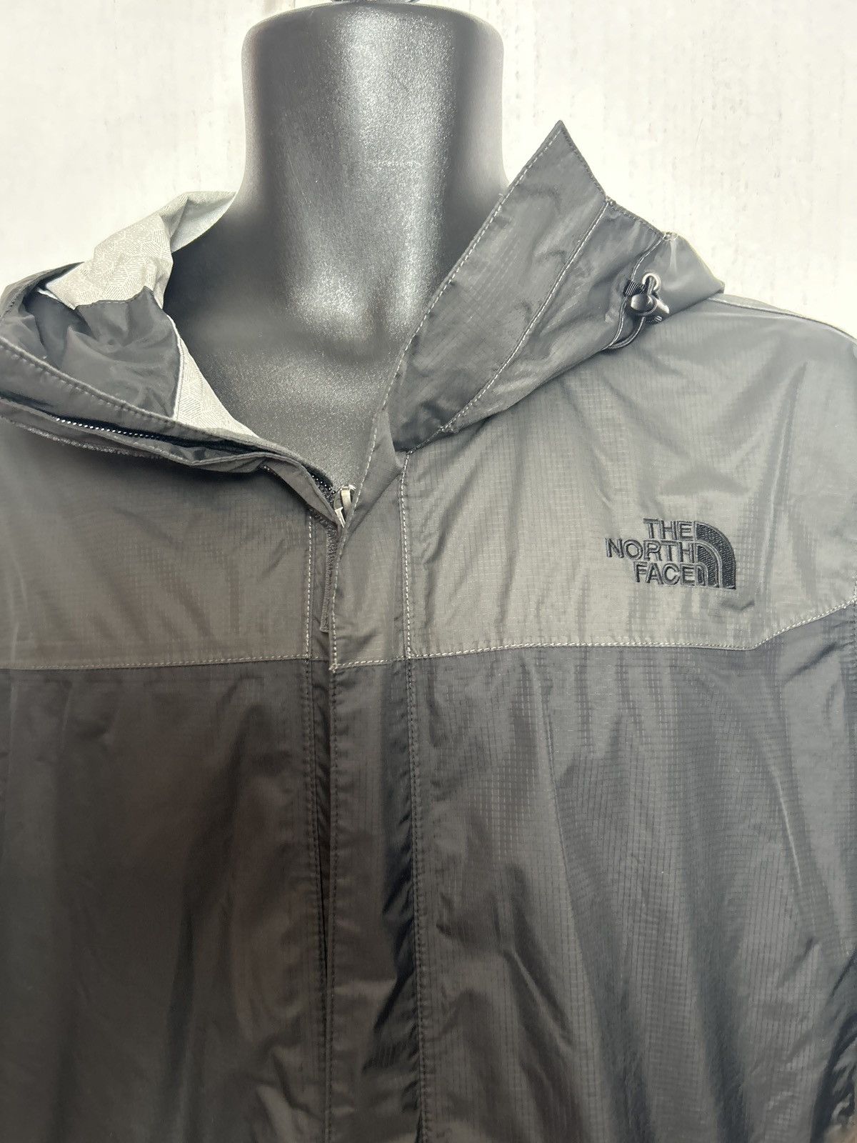 The North Face The North Face Men’s Black Hooded Windbreaker Jacket – Size US L / EU 52-54 / 3 - 2 Thumbnail