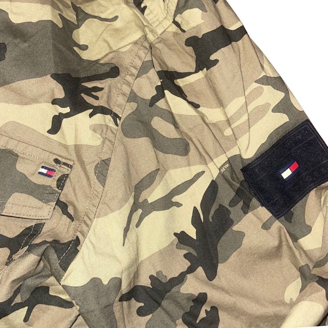 Tommy Hilfiger Tommy Hilfiger Camouflage Shirt Large Utility Military Y2K Size US L / EU 52-54 / 3 - 3 Thumbnail
