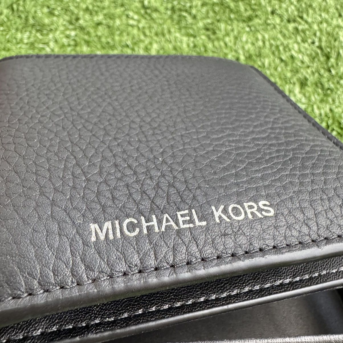 Michael Kors Michael Kors Black Leather Bi-Fold (Billfold) Wallet Size ONE SIZE - 2 Thumbnail