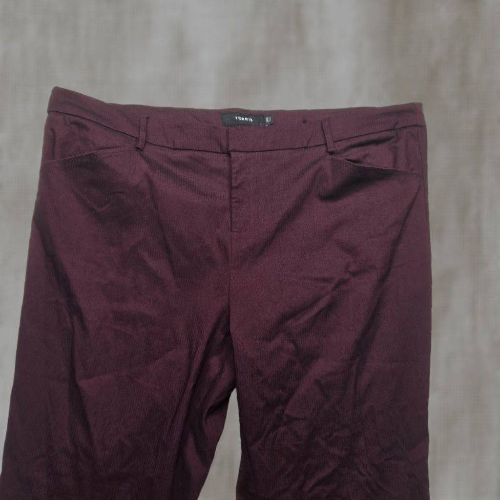 Torrid Torrid Pants Women’s 26 Purple Crop Ankle Stretch Flat Front Rayon Nylon Blend Pants Size 26" / US 2 / IT 38 - 1 Thumbnail