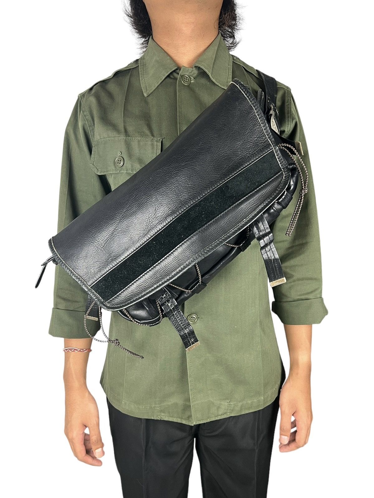 Genuine Leather Corbo 🇯🇵 Genuine Leather Crossbody Bag Size ONE SIZE - 23 Thumbnail