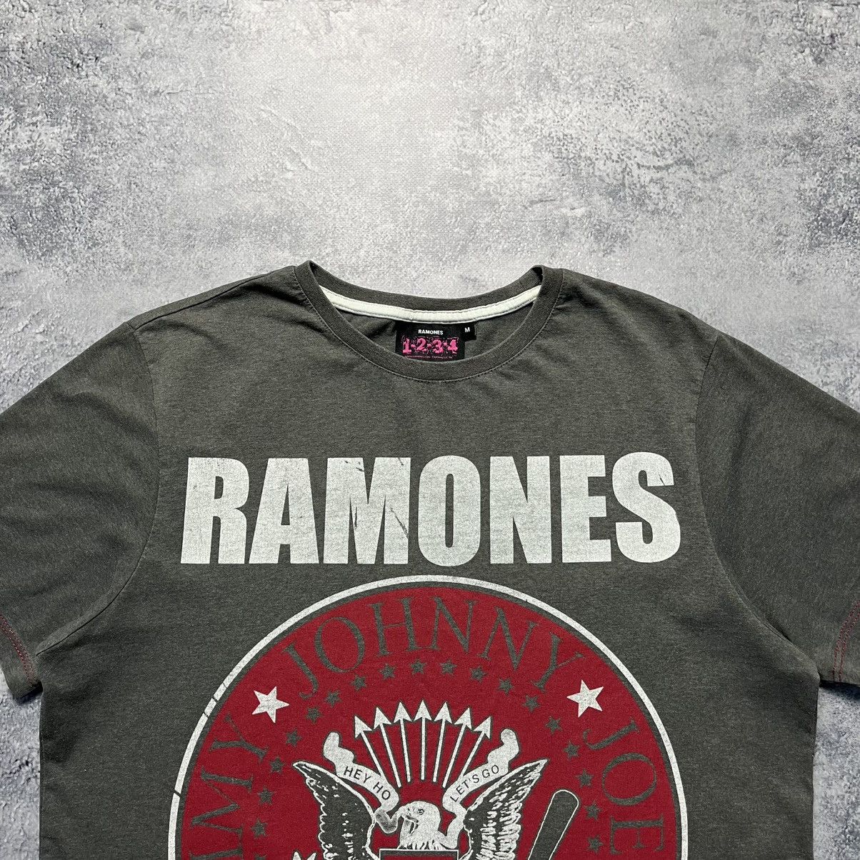 Band Tees × Vintage Vintage Ramones Big Logo Tee Rock Band Y2K Streetwear Size US M / EU 48-50 / 2 - 2 Thumbnail