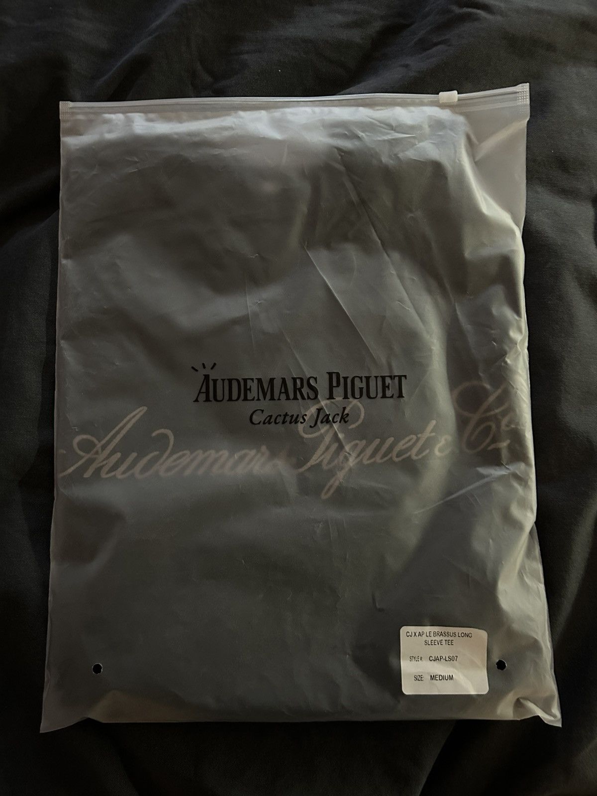 Audemars Piguet × Travis Scott CJ X AP Le Brassus Long Sleeve Tee size Medium brand new Size US M / EU 48-50 / 2 - 1 Thumbnail