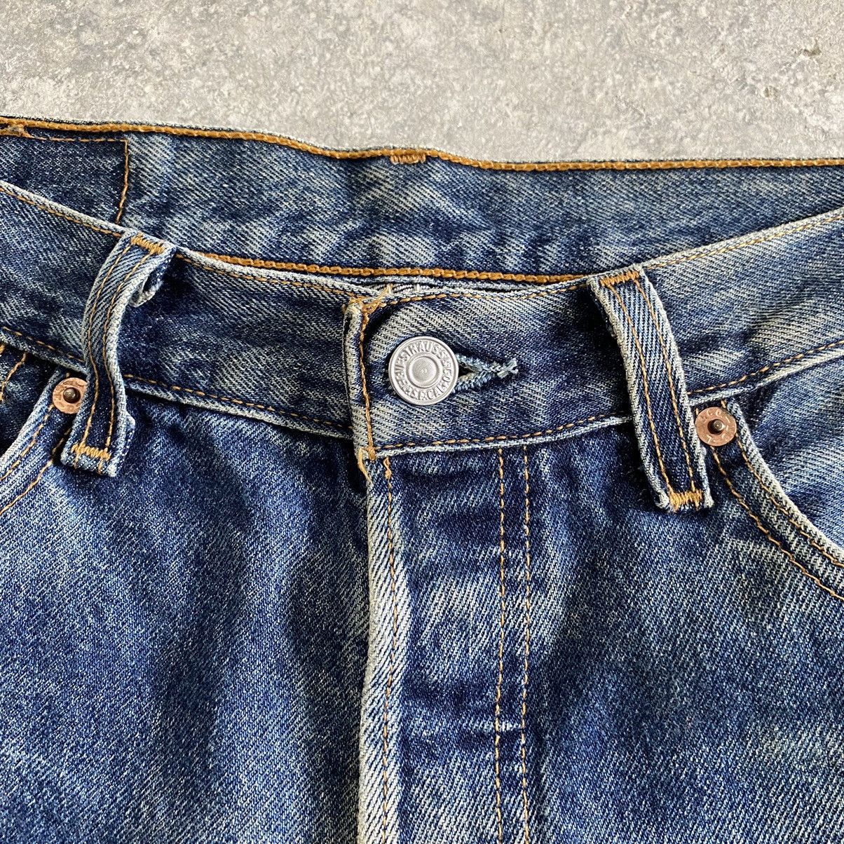 Levi's Vintage 90’s Levis 501 Faded Blue Dirty Denim Jeans Size US 29 - 11 Thumbnail
