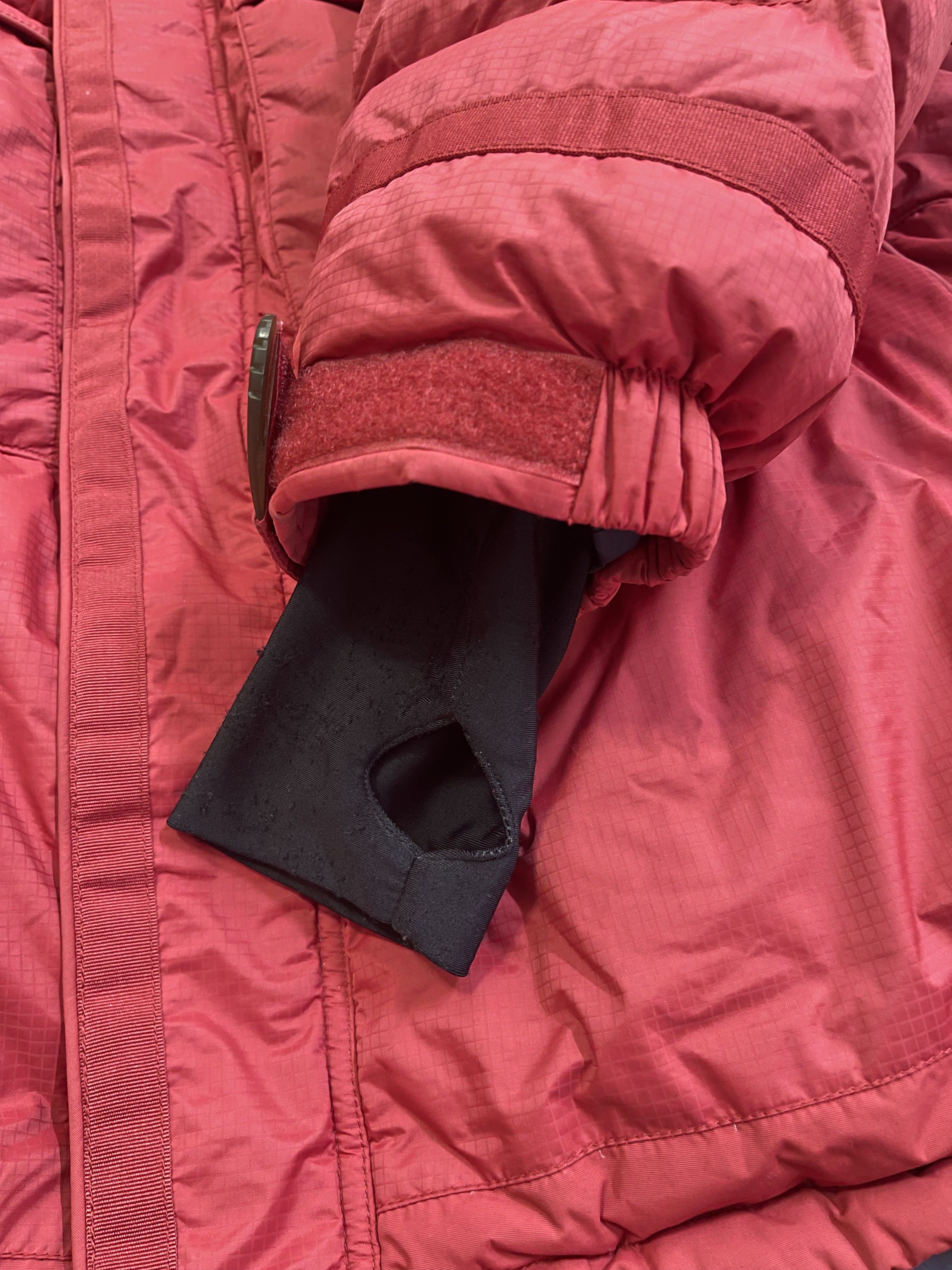 Oakley × Vintage Red Oxblood Oakley Down Puffer Jacket Travis Scott Size US XL / EU 56 / 4 - 12 Thumbnail