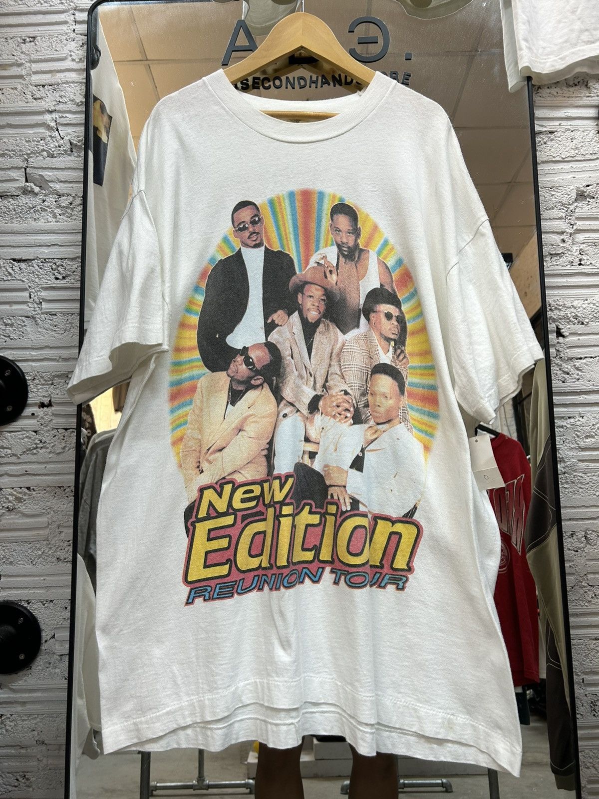 Band Tees New Edition Vintage T Shirt 90’ Size US XL / EU 56 / 4 - 1 Thumbnail