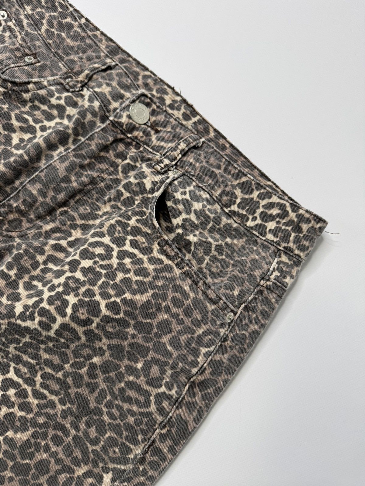 Japanese Brand Vintage leopard print jeans japanese swag y2k avant garde 00 Size 30" / US 8 / IT 44 - 4 Thumbnail