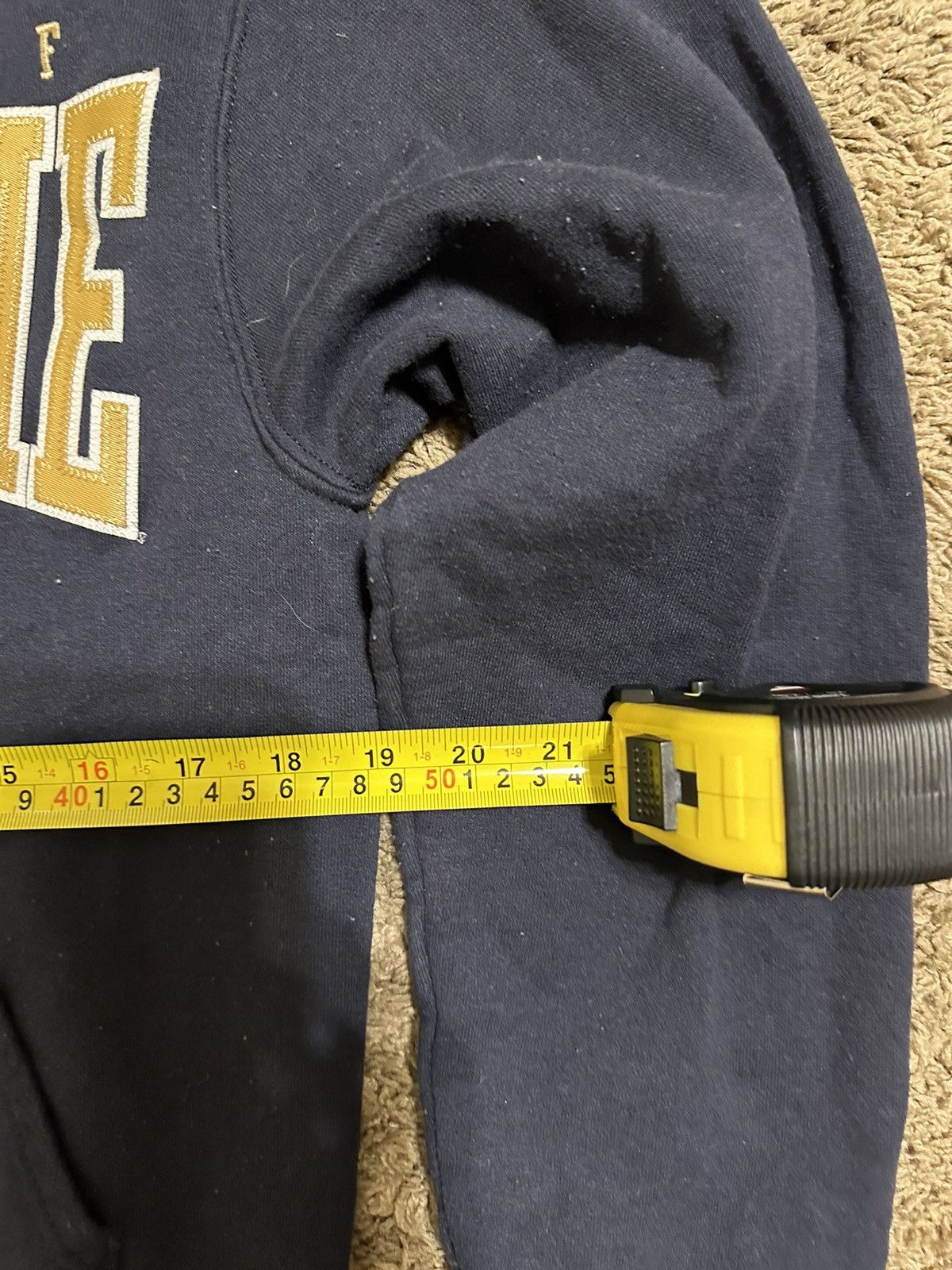 Champion × NCAA × Vintage Vintage NCAA Champion Notre Dame hoodie 00s size XS Size US XS / EU 42 / 0 - 6 Thumbnail