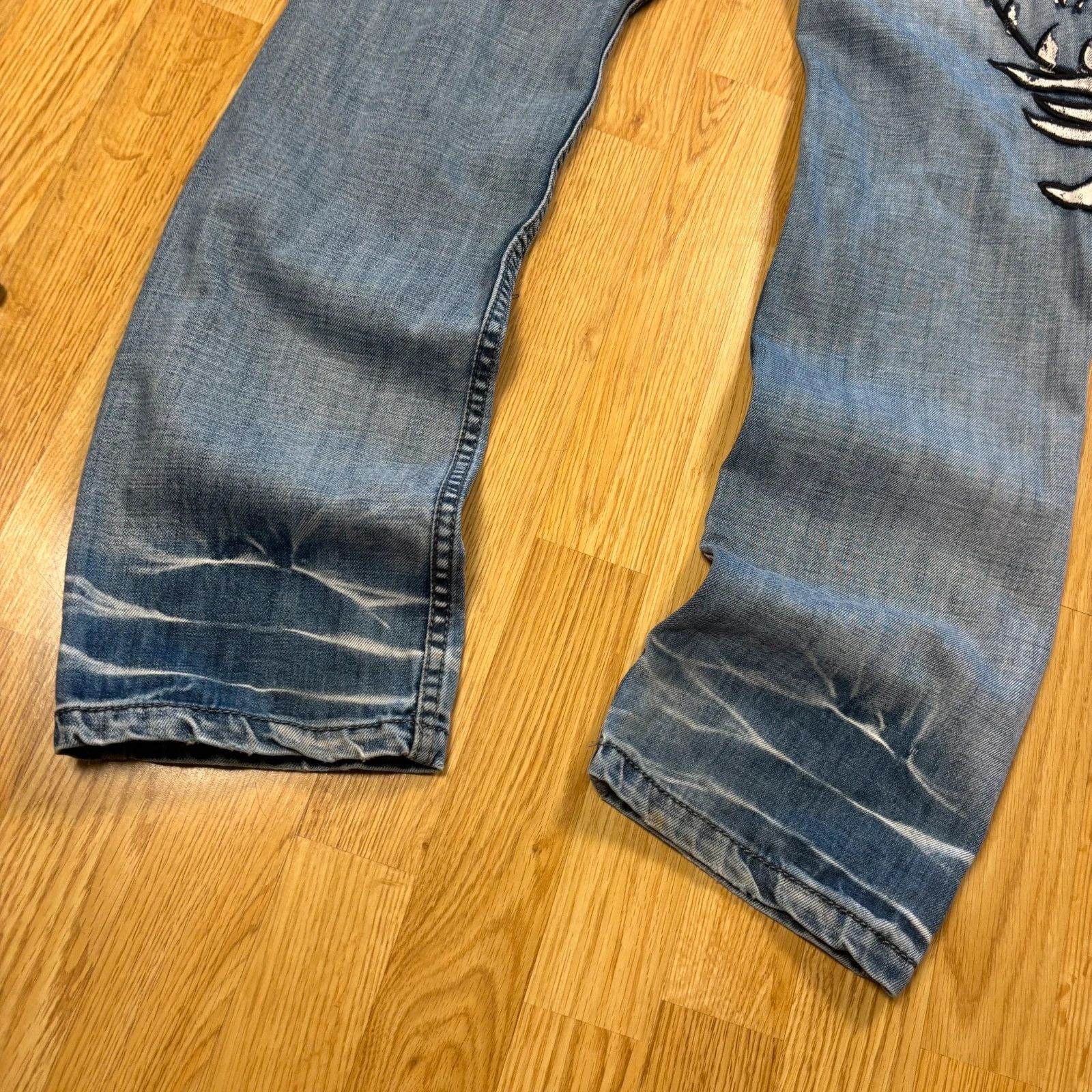 Japanese Brand K&M Dragon Embroidered Distressed Jeans Y2K Size US 31 - 10 Thumbnail