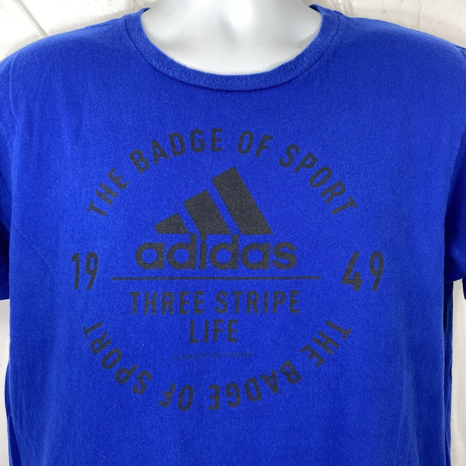 Adidas Adidas Large Badge Of Sport Short Sleeve Graphic T Shirt Size US L / EU 52-54 / 3 - 4 Thumbnail