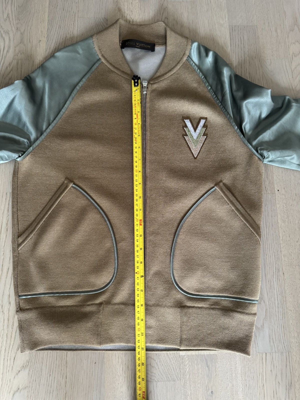 Louis Vuitton LOUIS VUITTON bomber jacket SEE REAL MEASUREMENTS IN PHOTOS Size US S / EU 44-46 / 1 - 6 Thumbnail