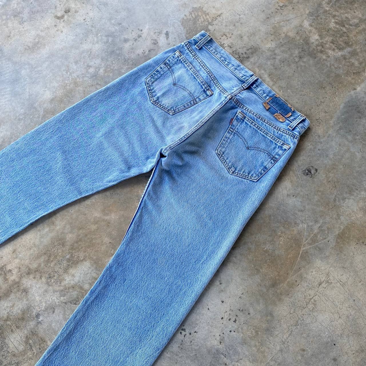 Levi's Vintage Clothing VINTAGE 80S LEVIS 501 LIGHTWASH FADED W33X30.5" Size US 33 - 11 Thumbnail