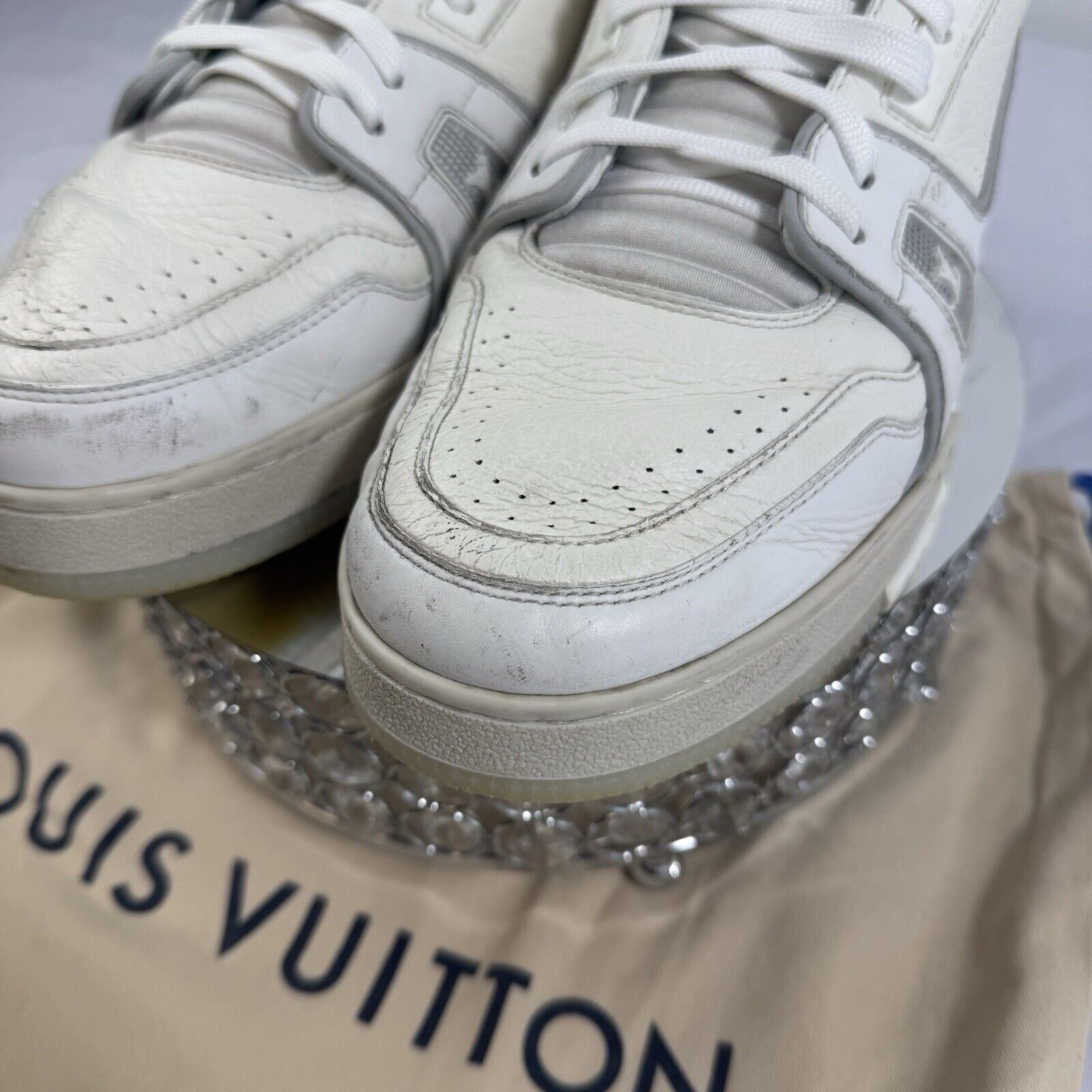 Louis Vuitton Louis Vuitton LV Trainers White Sneakers – Size 9 US Authent Size US 9 / EU 42 - 5 Thumbnail
