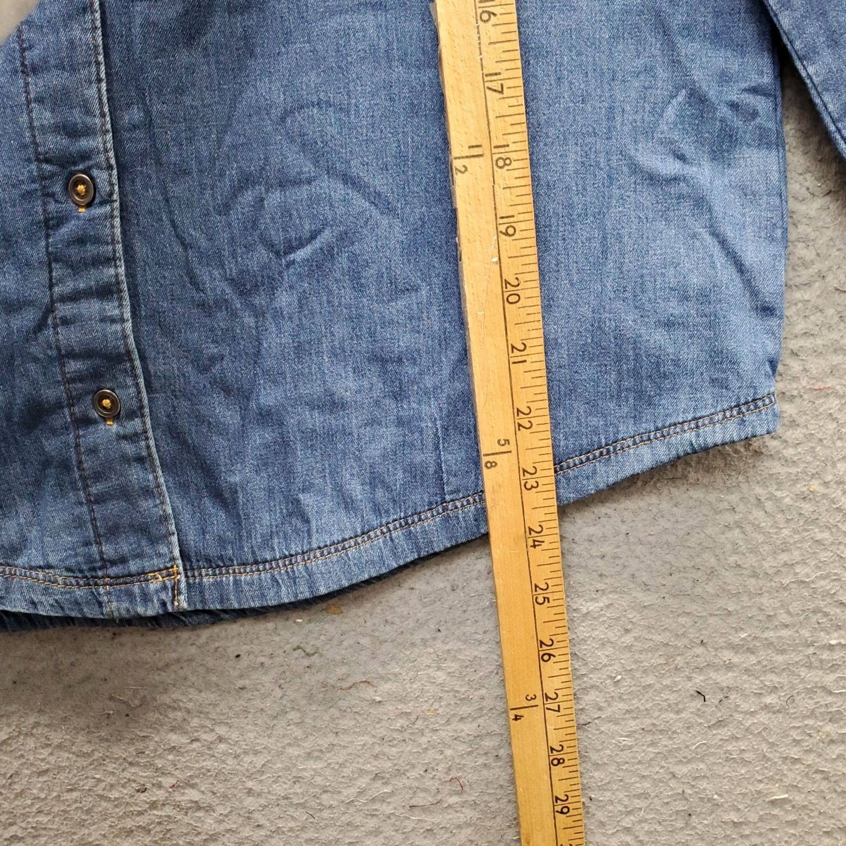 Lee Riders by Lee Denim Shacket Womens Small Blue Shacket Denim Jacket Shacket Blanked Lined Button Front Womens Size S Blue Jacket Size S / US 4 / IT 40 - 3 Thumbnail