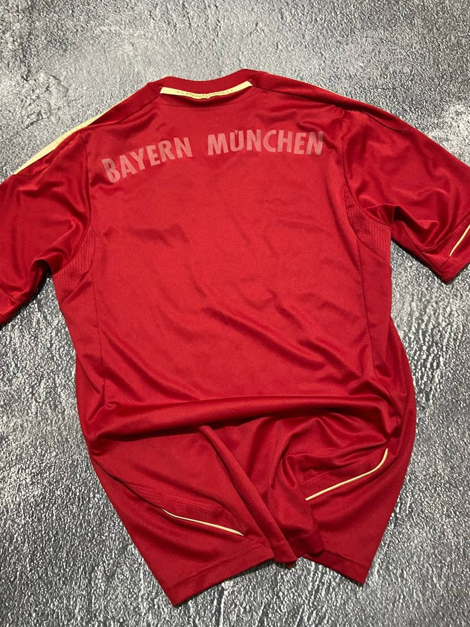 Adidas Adidas Bayern Munchen 2011 jersey Size US S / EU 44-46 / 1 - 3 Thumbnail