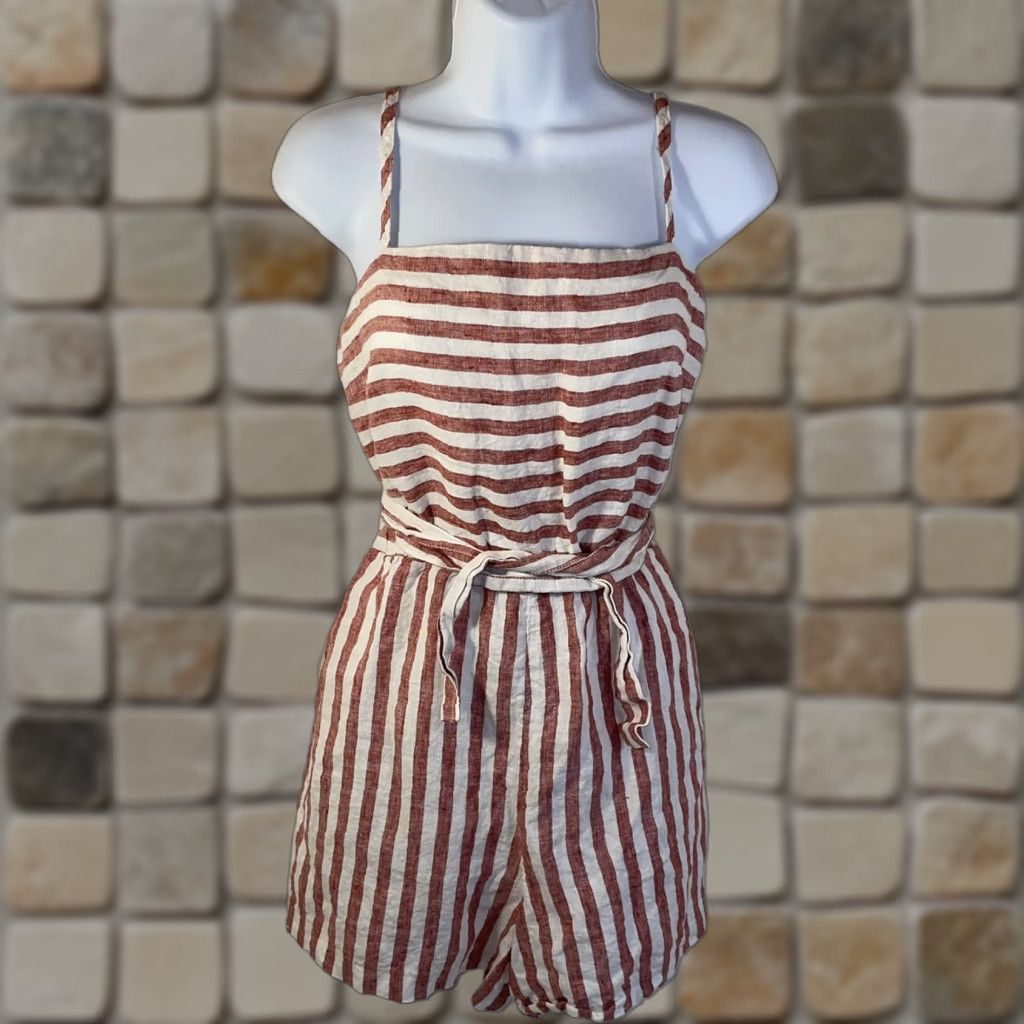 Vintage C&C California Romper Size 8 100% Linen Light Maroon White Stripes Spaghetti Strap Sleeveless Wide-Leg Casual Adult Womens Regular Fit Vintage: No Size 30" / US 8 / IT 44 - 1 Thumbnail