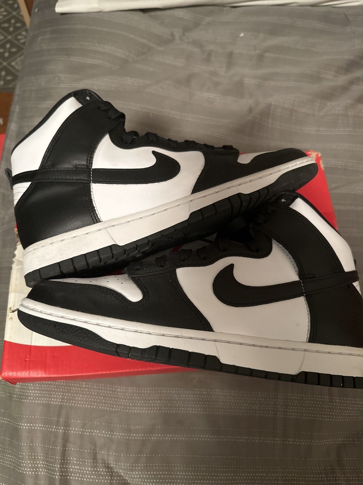 Nike NIKE DUNK HIGH RETRO “BLACK/WHITE Size US 9 / EU 42 - 5 Thumbnail