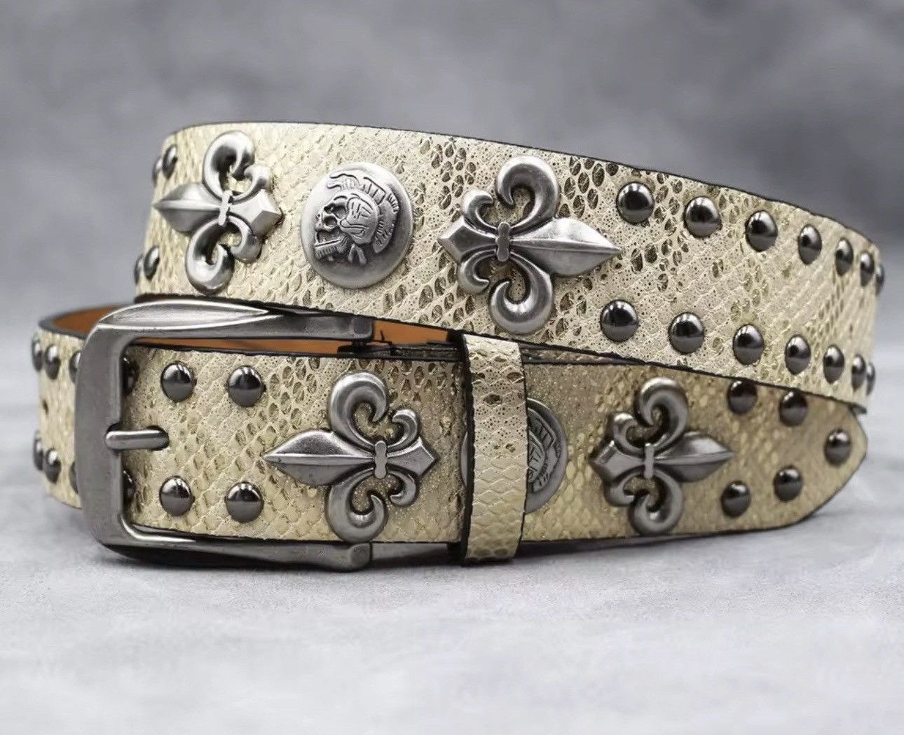 Japanese Brand Y2k PU Leather Rivet Punk Skull Gold Rock Belt 125 cm Size ONE SIZE - 4 Thumbnail
