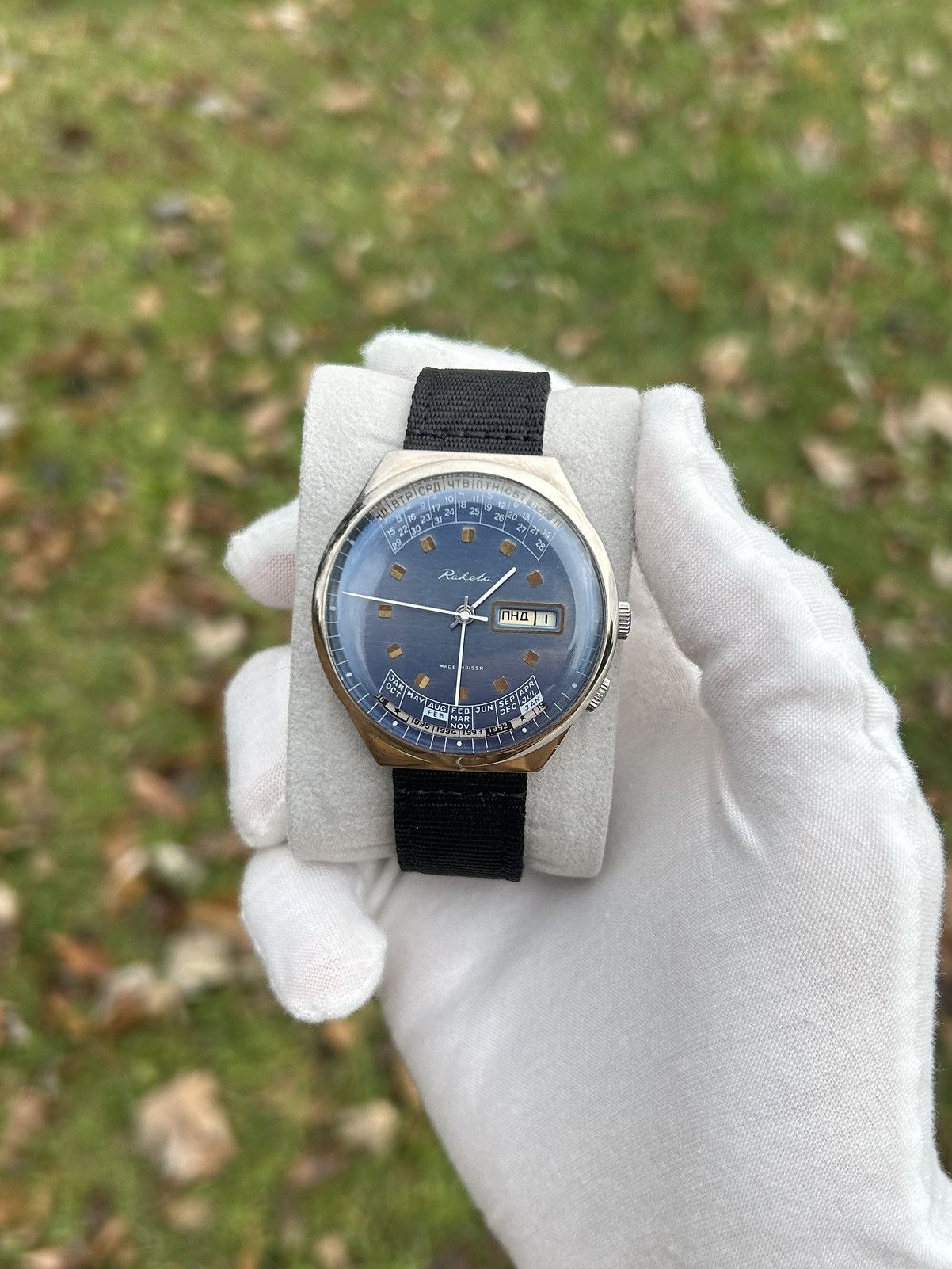 Vintage Vintage Watch Raketa College Calendar Mechanical 1980s Size ONE SIZE - 11 Thumbnail
